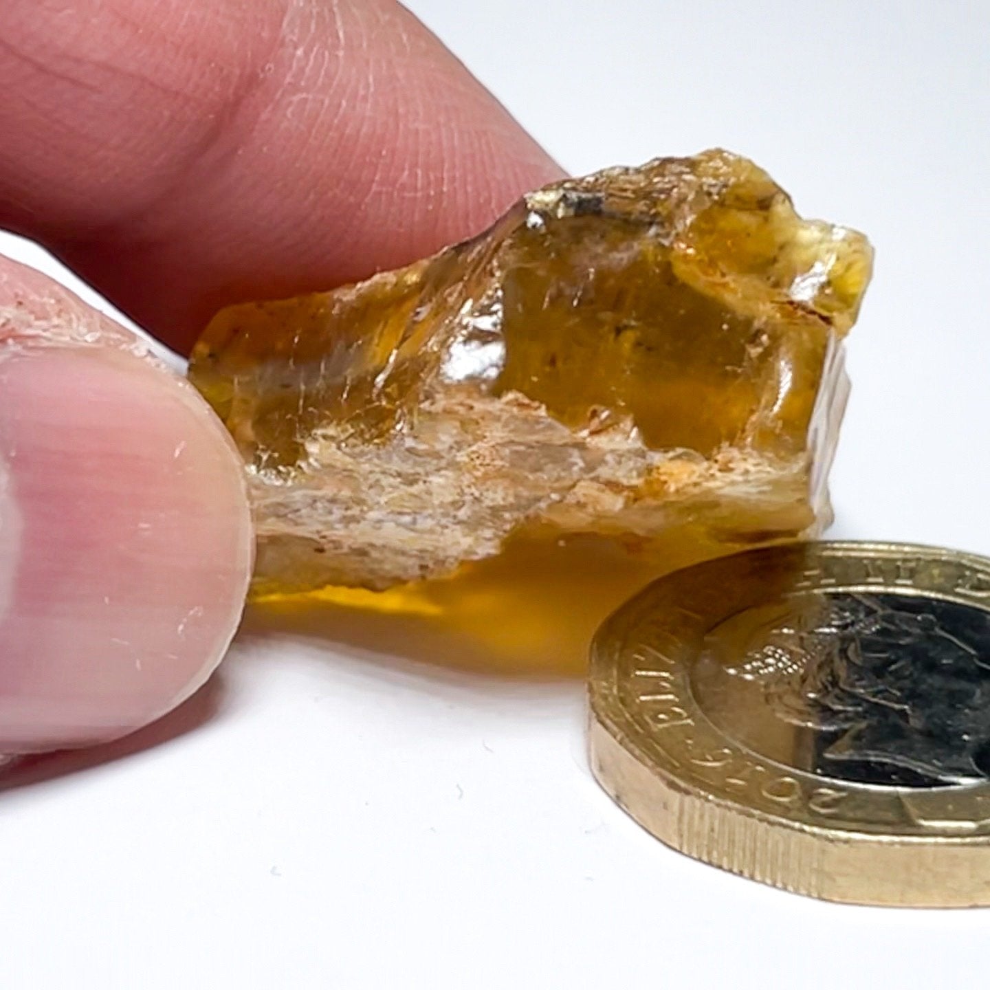 40.71Ct Opal Tanzania Untreated Unheated From A 1999 Deposit Chatoyant (Pearly Cats-Eye Effect)