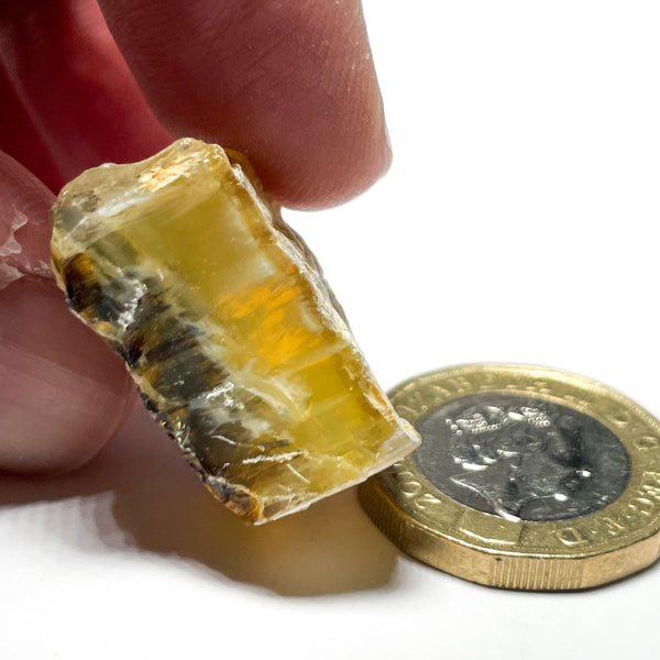 35.27Ct Opal Tanzania Untreated Unheated From A 1999 Deposit Chatoyant (Pearly Cats-Eye Effect)