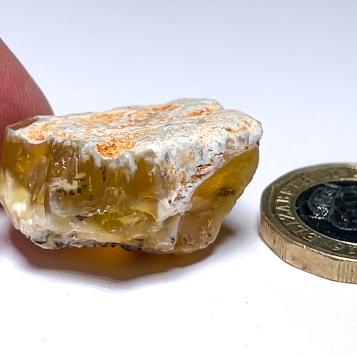 46.75Ct Opal Tanzania Untreated Unheated From A 1999 Deposit Chatoyant (Pearly Cats-Eye Effect)