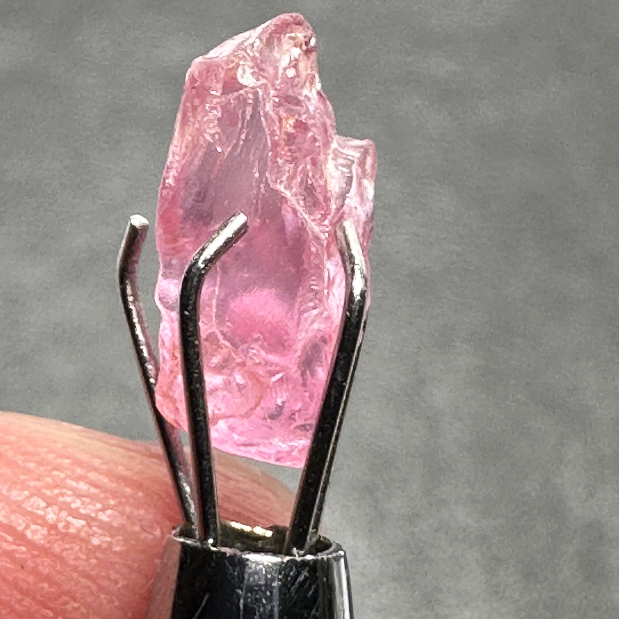 2.24Ct Pink Spinel Tanzania Vvs + Slight Silk Untreated Unheated