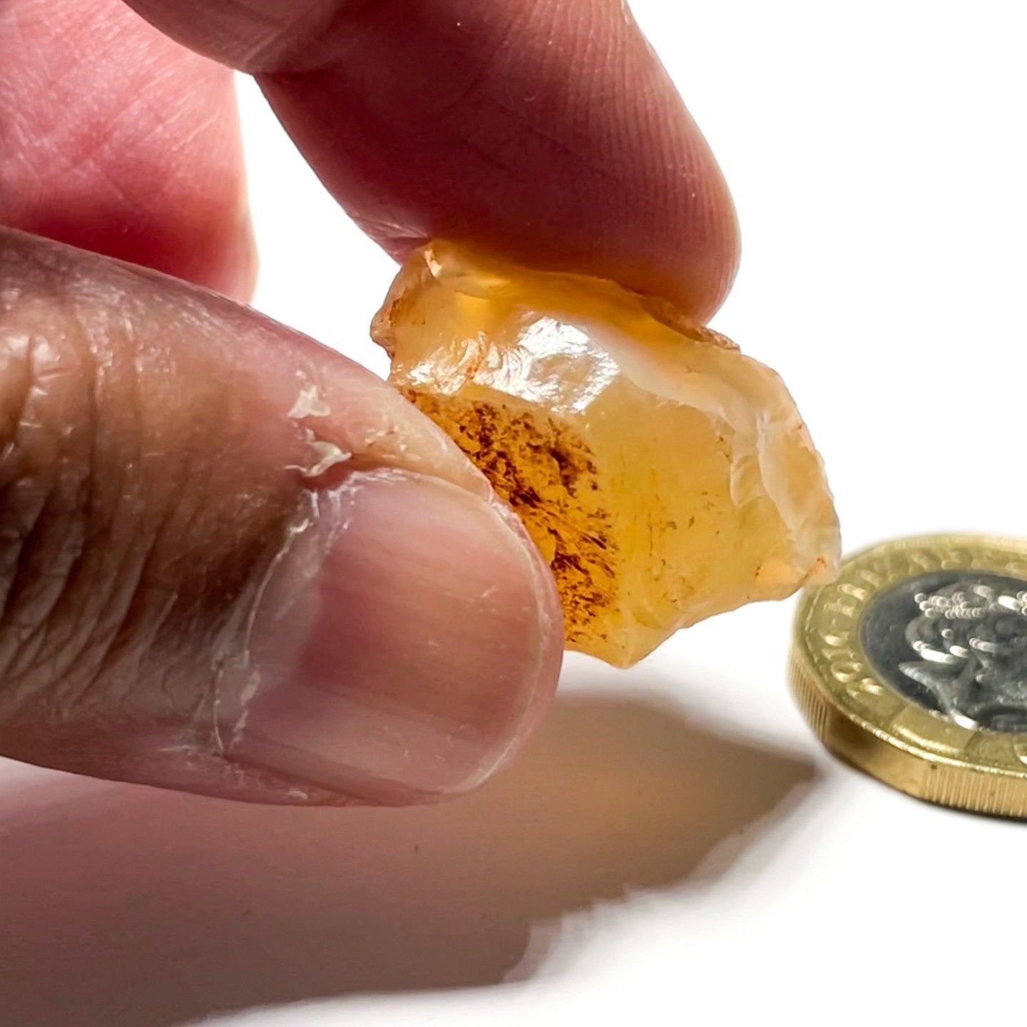 30.77Ct Opal Tanzania Untreated Unheated From A 1999 Deposit Chatoyant (Pearly Cats-Eye Effect)