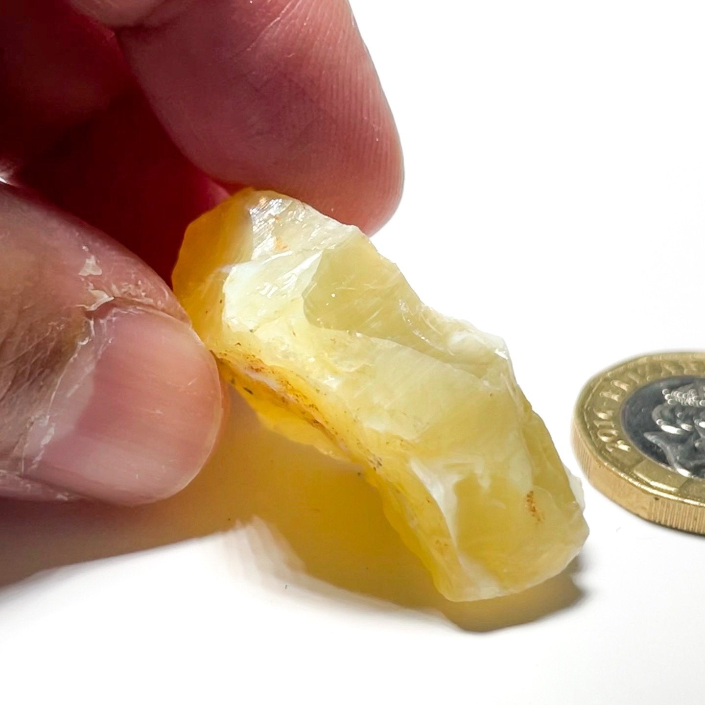 66.93Ct Opal Tanzania Untreated Unheated From A 1999 Deposit Chatoyant (Pearly Cats-Eye Effect)