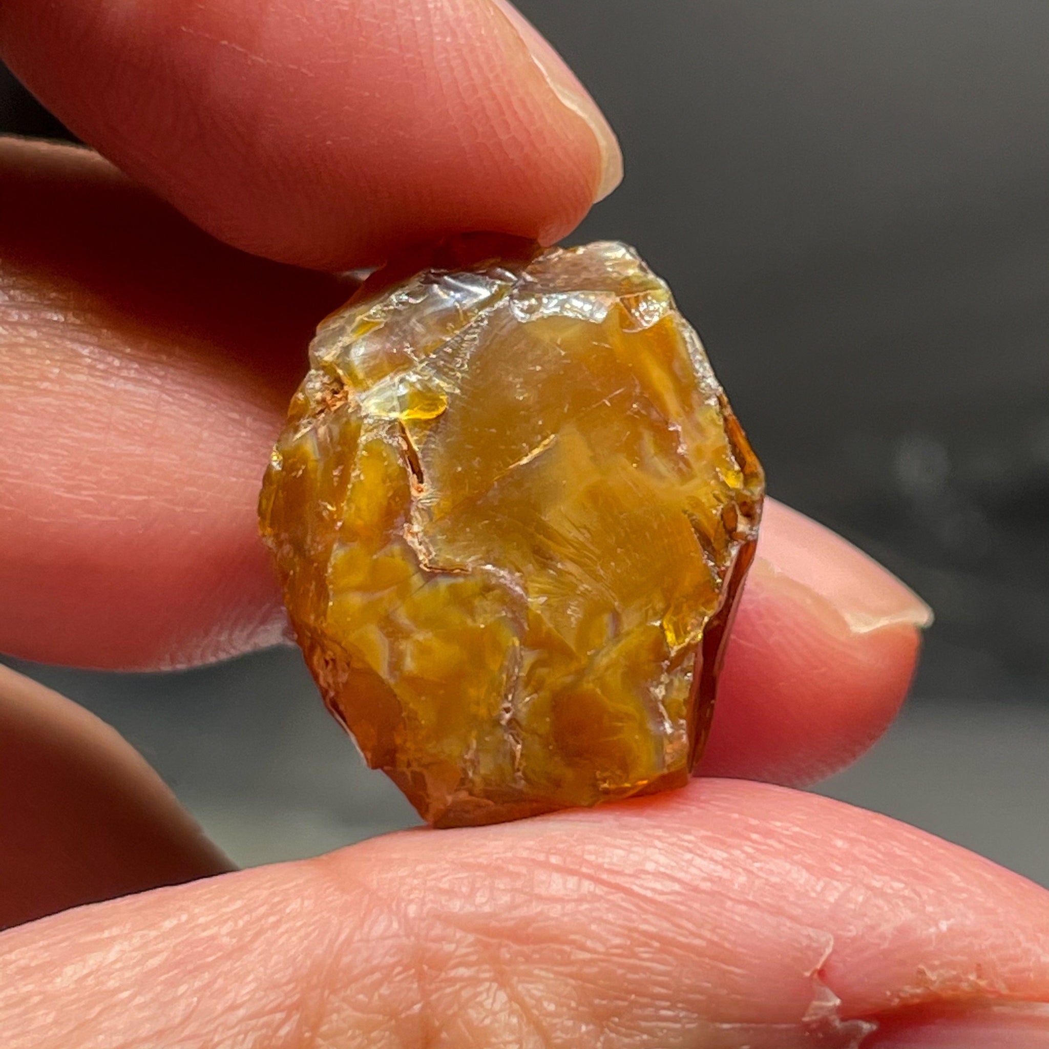 19.34Ct Opal Tanzania Untreated Unheated From A 1999 Deposit Chatoyant (Cats-Eye Effect) Has An