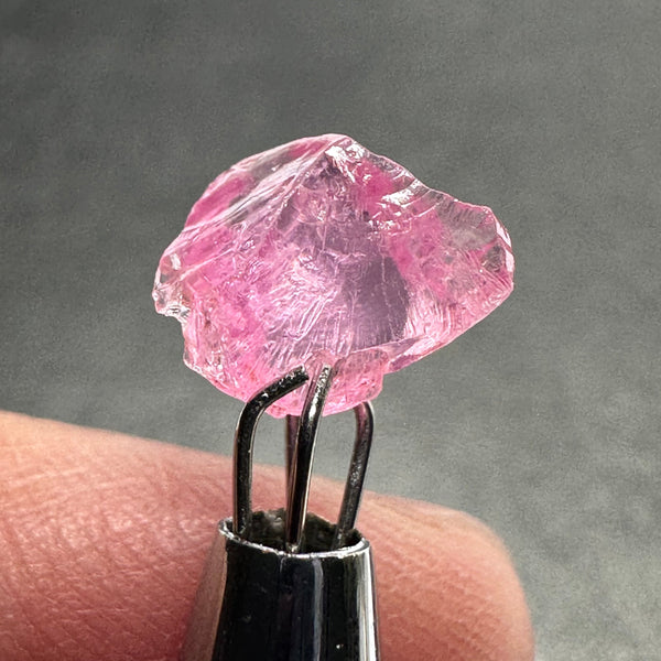 1.75Ct Tanzanian Spinel Vvs-If (Very Slightly Silky) Untreated Unheated. Flattish Shape