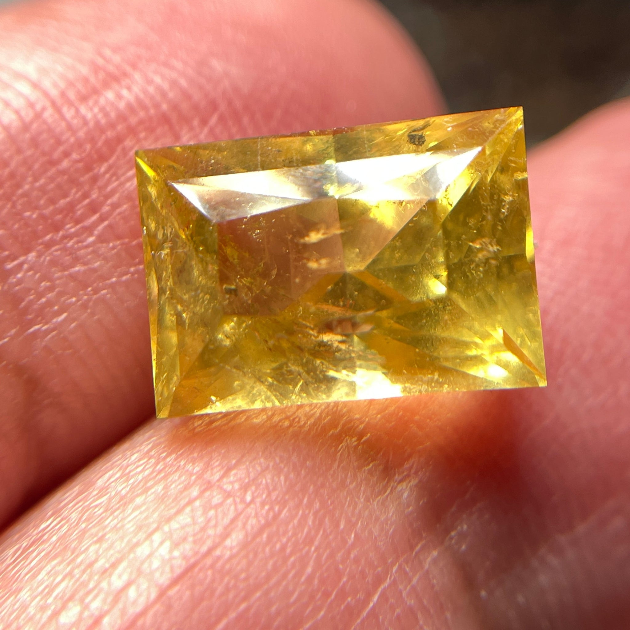 8.035Ct Vivid Intense Yellow Golden Danburite Tanzania Untreated Unheated. Slightly Included. Super