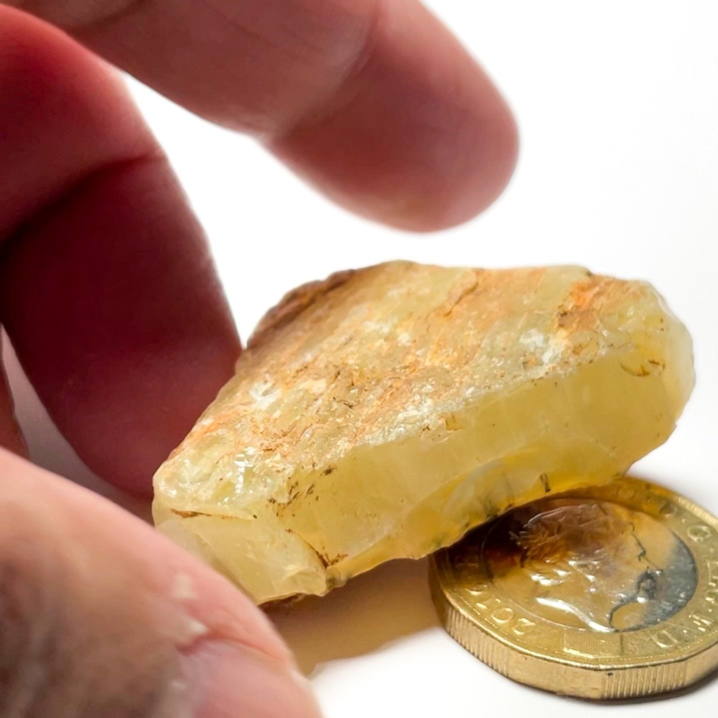 90.83Ct Opal Tanzania Untreated Unheated From A 1999 Deposit Chatoyant (Pearly Cats-Eye Effect)