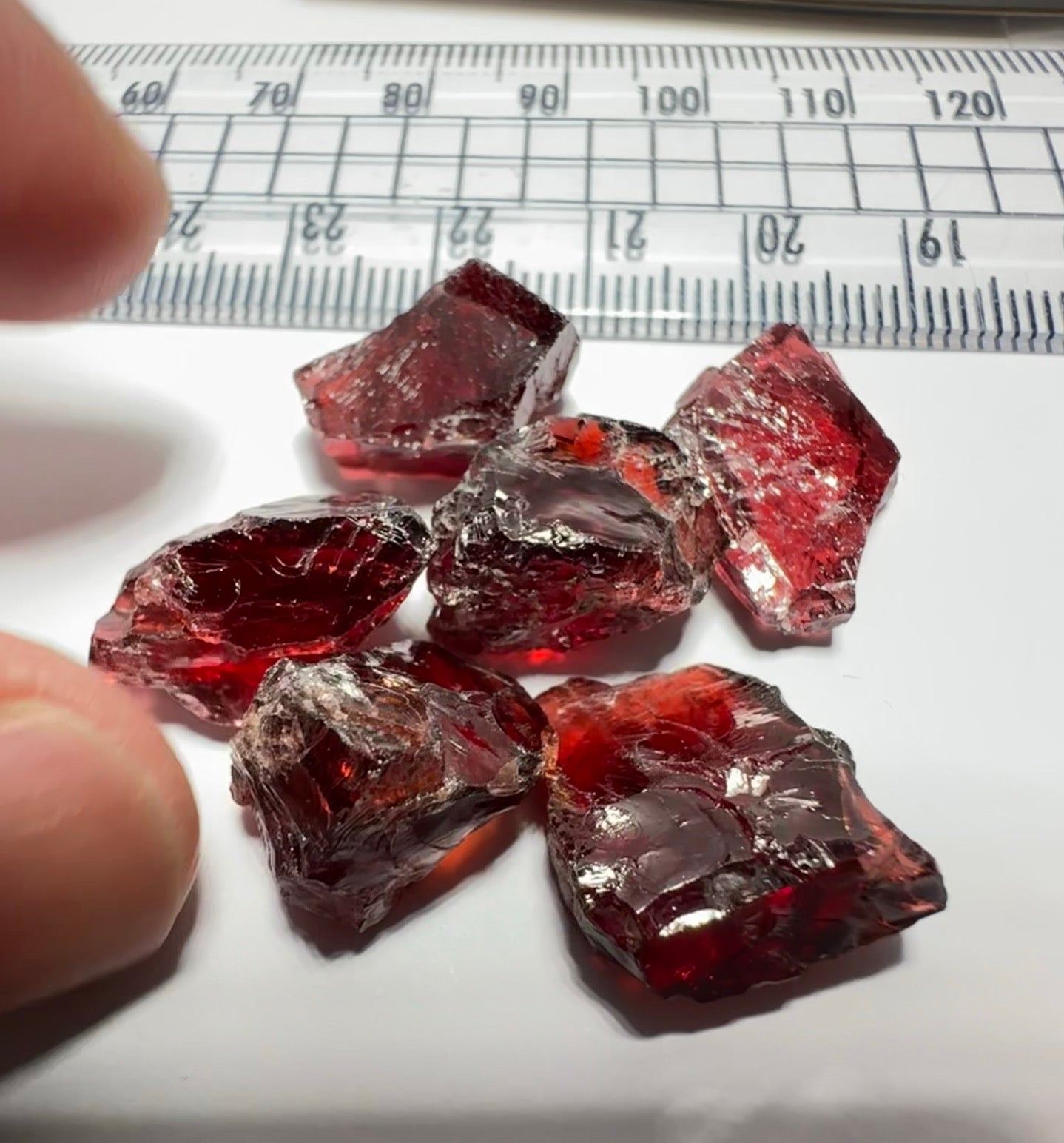 86.12Ct Red Garnet Lot 11.19Ct - 16.13Ct Clean With Slight Inclusions On The Outside