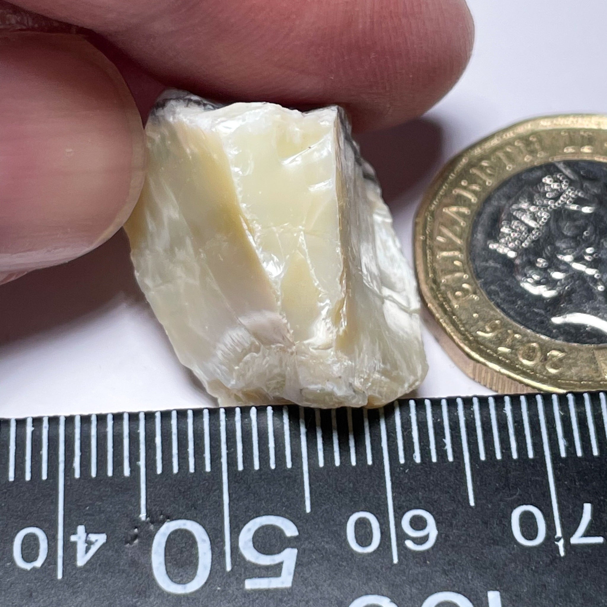 27.39Ct Opal Tanzania Untreated Unheated From A 1999 Deposit Chatoyant (White Pearly Cats-Eye