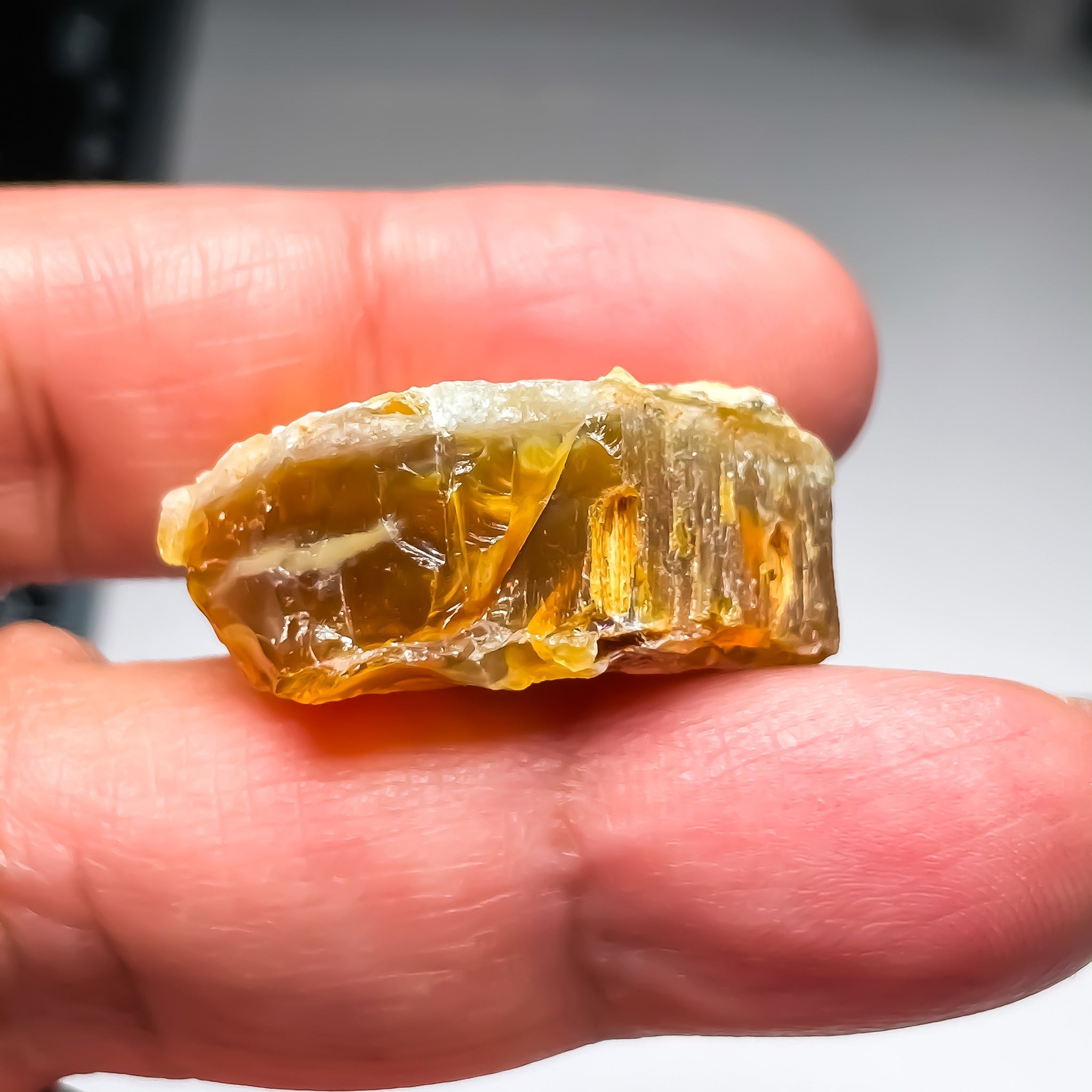 52.82Ct Opal Tanzania Untreated Unheated From A 1999 Deposit Chatoyant (Cats-Eye Effect) Has An