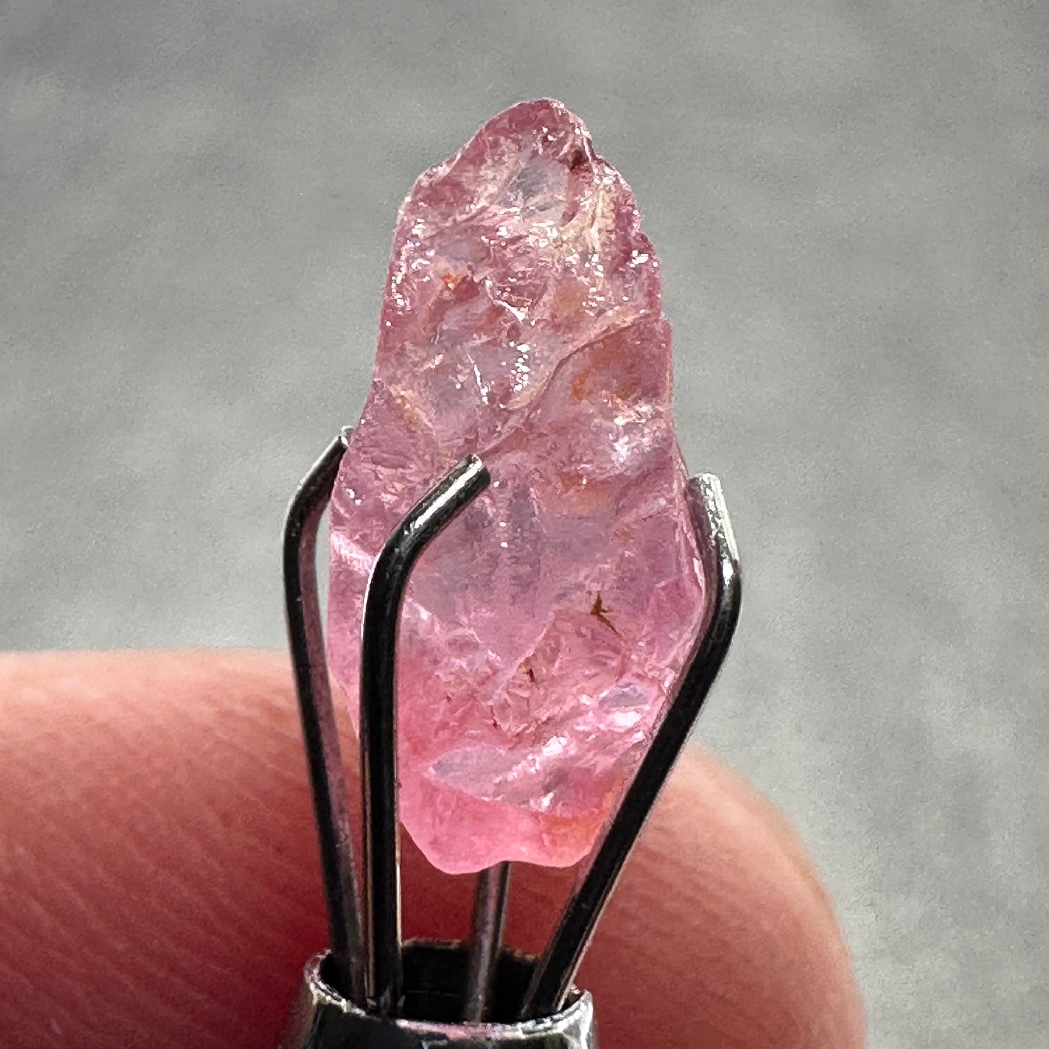 2.24Ct Pink Spinel Tanzania Vvs + Slight Silk Untreated Unheated