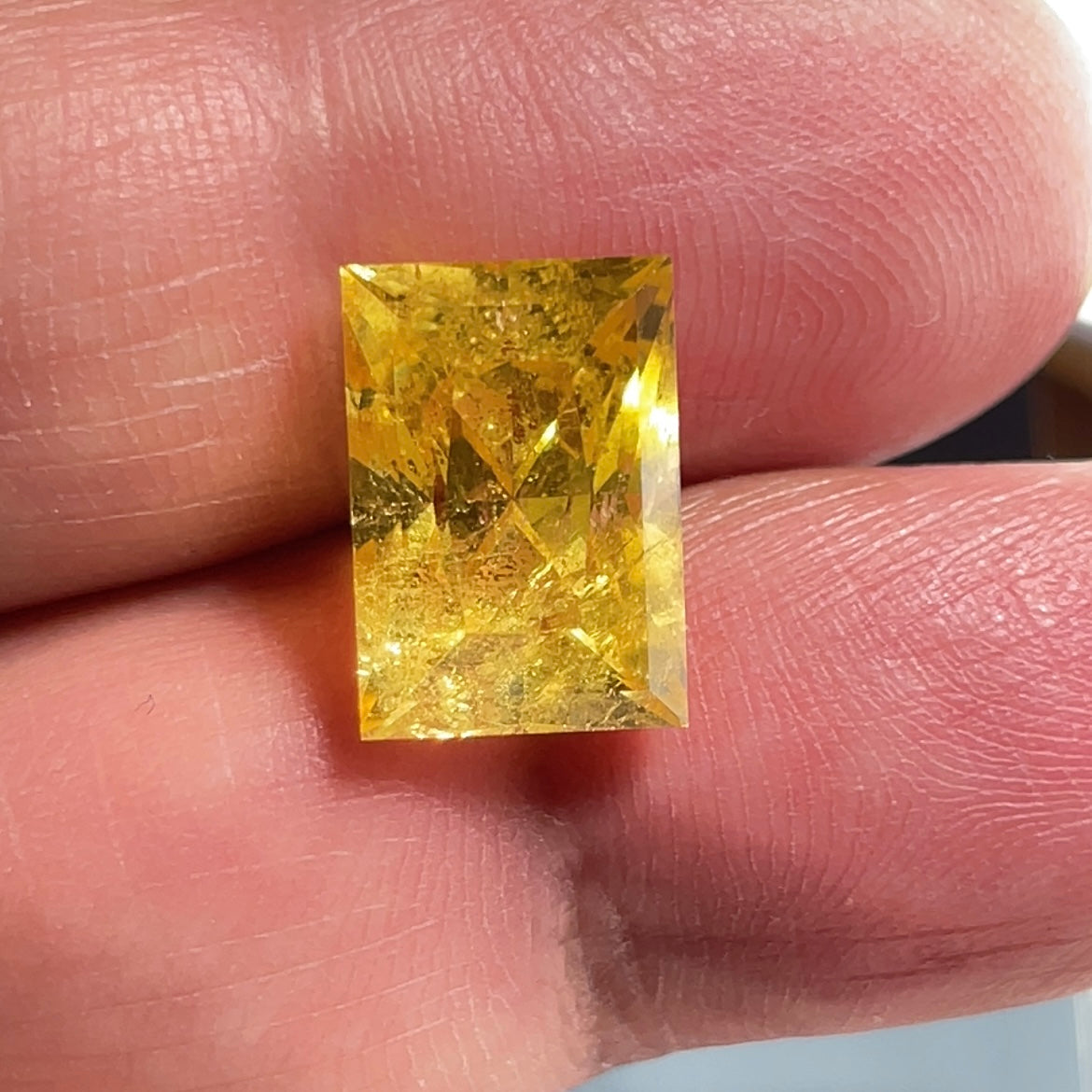 8.035Ct Vivid Intense Yellow Golden Danburite Tanzania Untreated Unheated. Slightly Included. Super