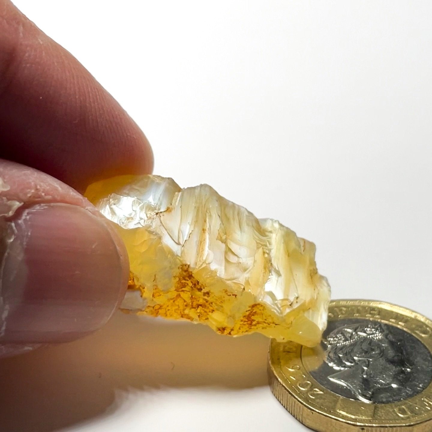 29.26Ct Opal Tanzania Untreated Unheated From A 1999 Deposit Chatoyant (Pearly Cats-Eye Effect)