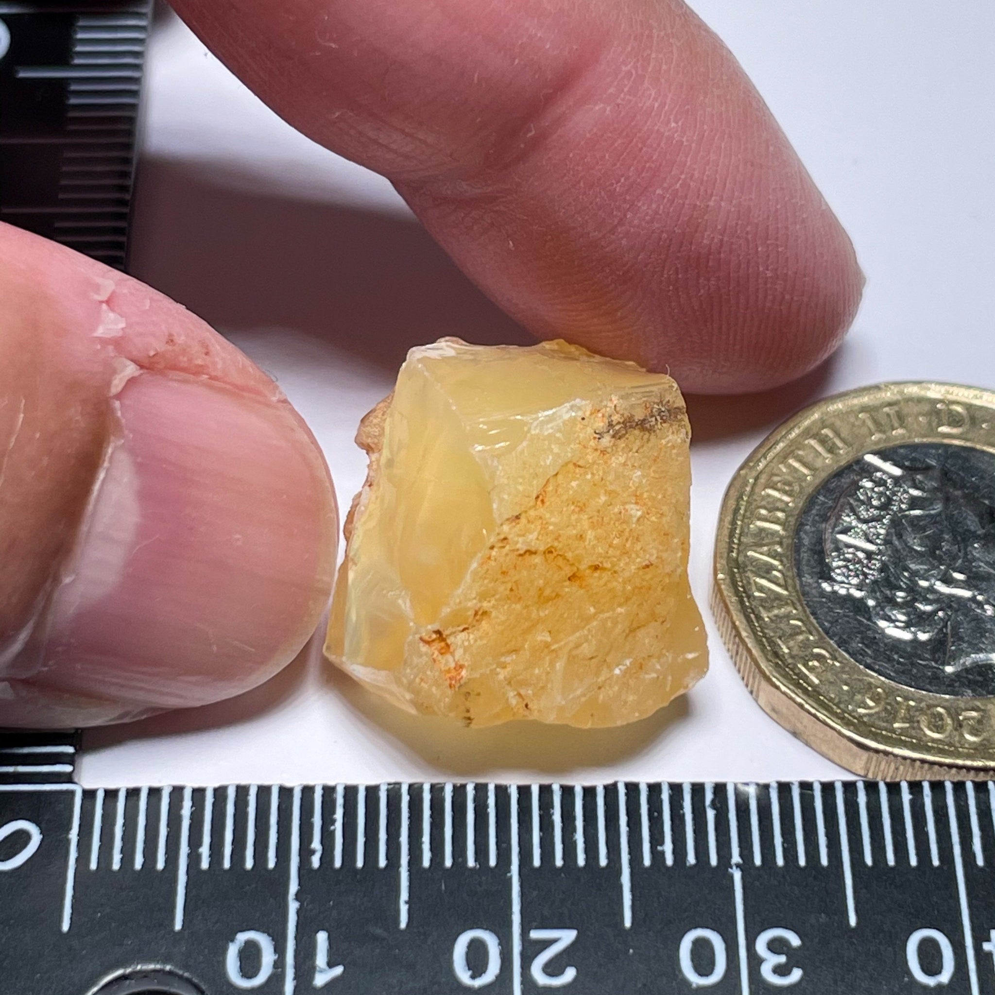 24.44Ct Opal Tanzania Untreated Unheated From A 1999 Deposit Chatoyant (White Pearly Cats-Eye