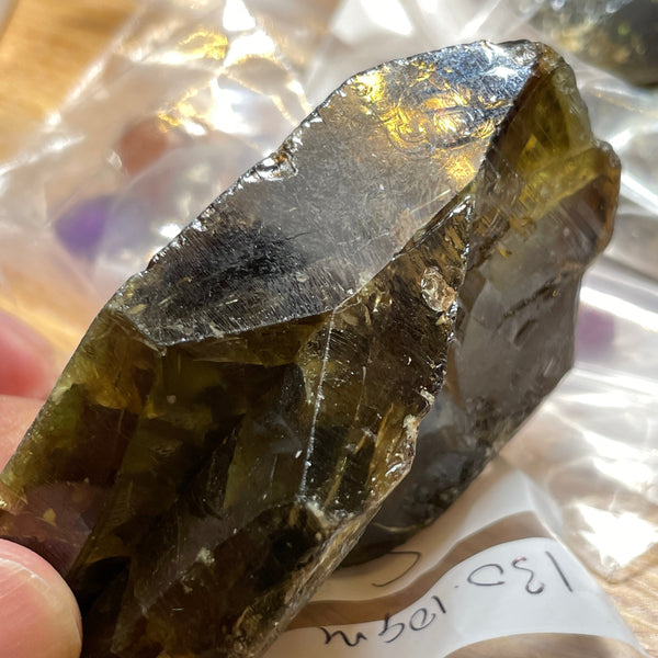 130.10Gm / 650.50Ct Sphene Crystal From Tanzania. Superb Rare Piece. 71.60 X 50.00 33.20Mm