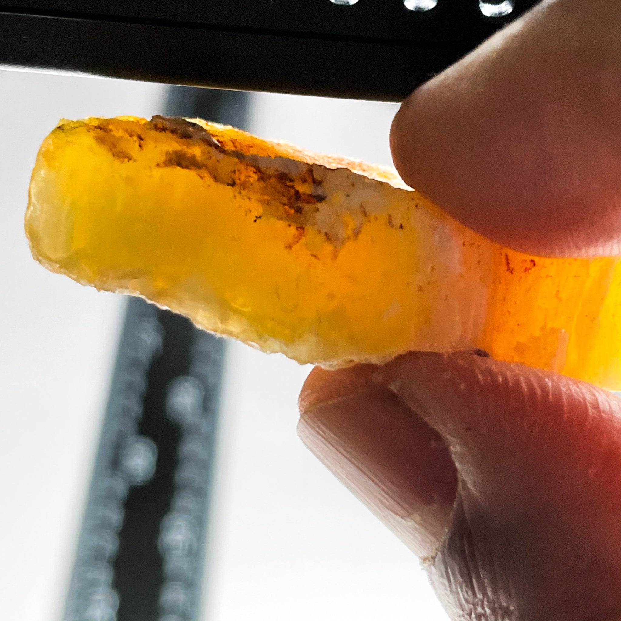 78.43Ct Opal Tanzania Untreated Unheated From A 1999 Deposit Chatoyant (Cats-Eye Effect)