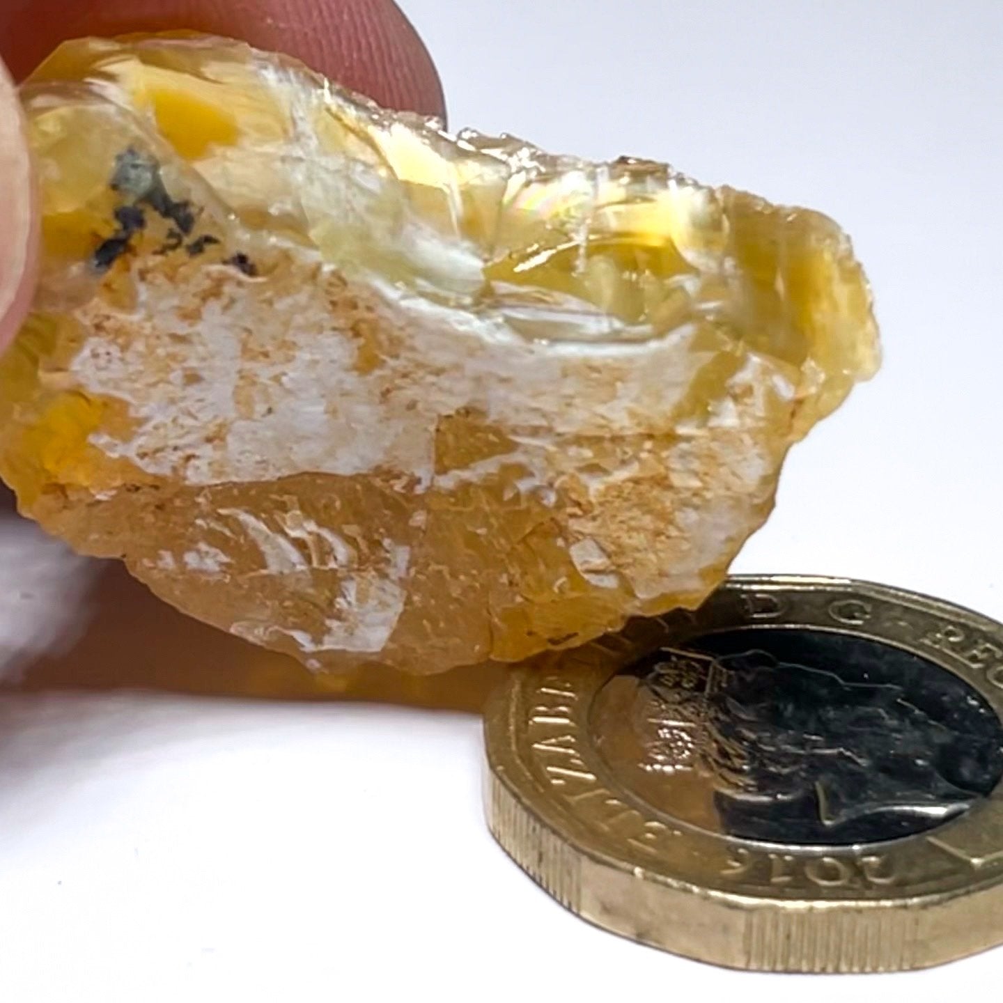 46.74Ct Opal Tanzania Untreated Unheated From A 1999 Deposit Chatoyant (Pearly Cats-Eye Effect)