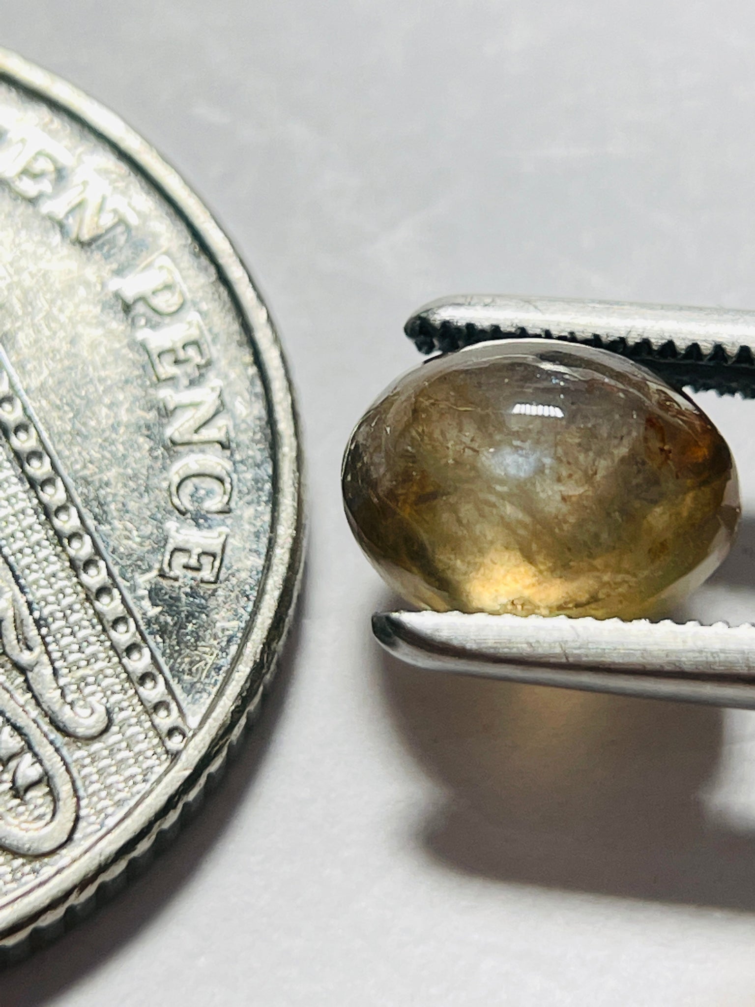 2.85Ct Sapphire Tanzania. Untreated Unheated. Seems To Have A Moving Spot/star.