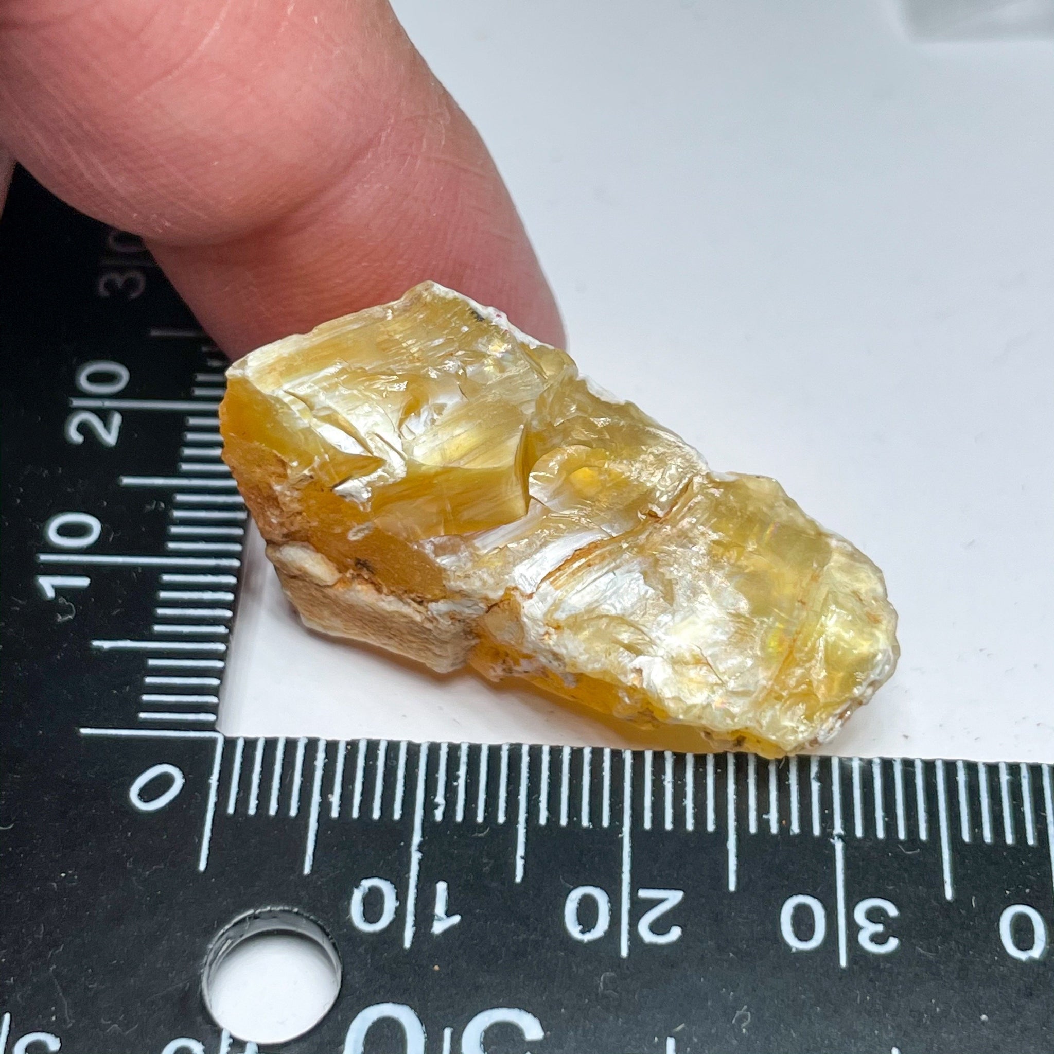 37.04Ct Opal Tanzania Untreated Unheated From A 1999 Deposit Chatoyant (Cats-Eye Effect)