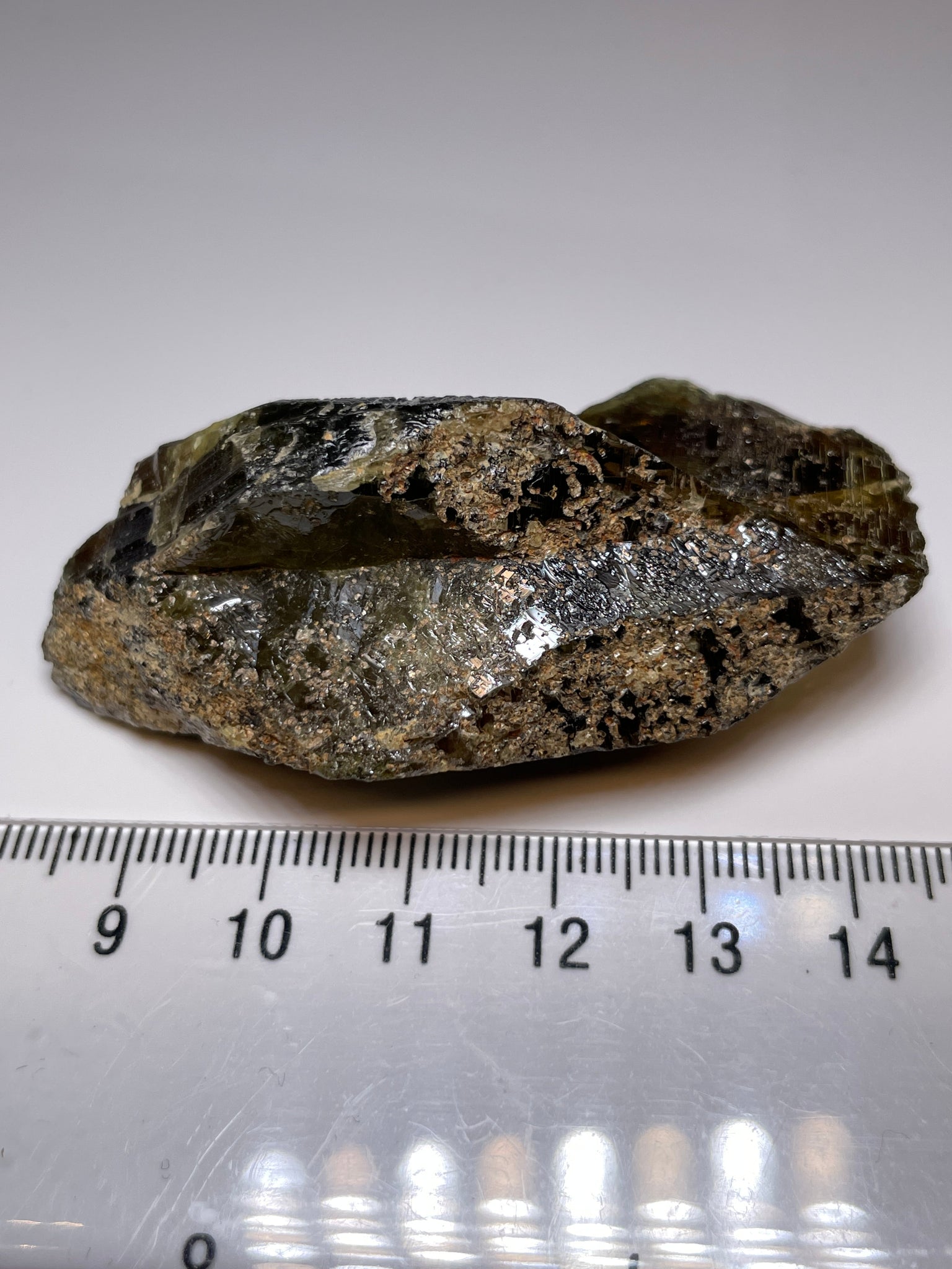 298.50Ct / 59.70Gm Tanzanian Sphene Crystal Untreated Unheated. 65.6 X 31.6 24.9Mm Very High End