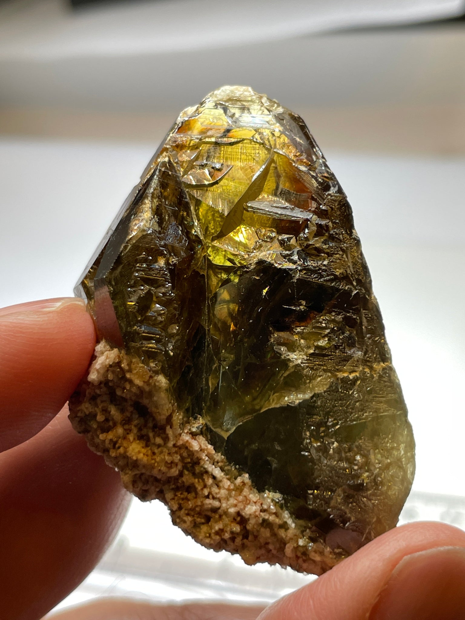 227.39Ct / 45.47Gm Tanzanian Sphene Crystal Untreated Unheated. 55.6 X 41.1 17.7Mm Very High End