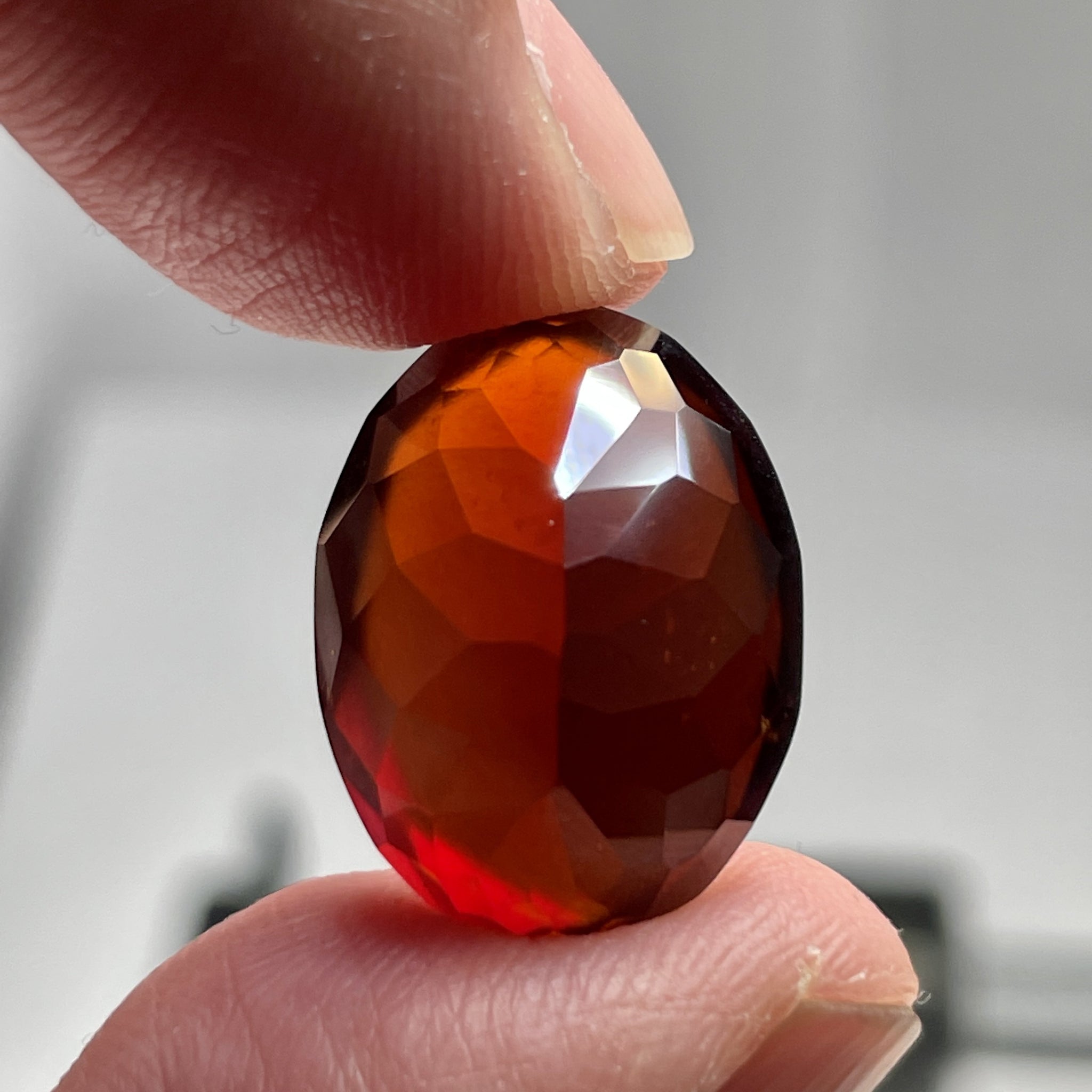 22.88Ct Hessonite Garnet Tanzania Untreated Unheated. 19 X 14 9.1 Mm. Use Either Side.