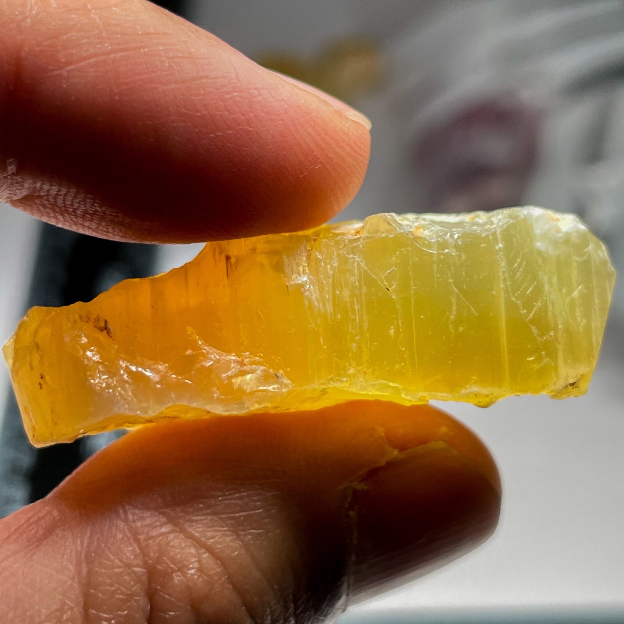 70.82Ct Opal Tanzania Untreated Unheated From A 1999 Deposit Chatoyant (Cats-Eye Effect)