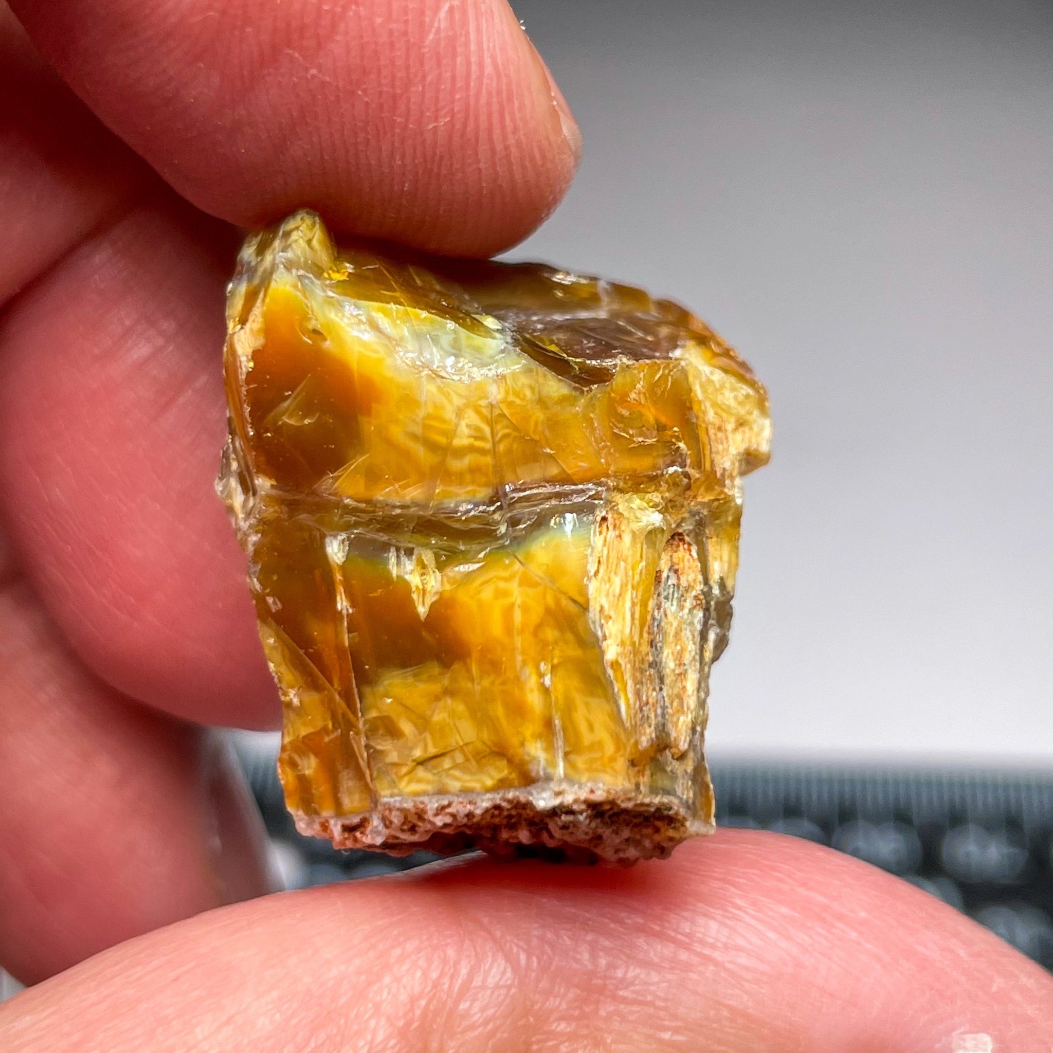 59.74Ct Opal Tanzania Untreated Unheated From A 1999 Deposit Chatoyant (Cats-Eye Effect) Has An