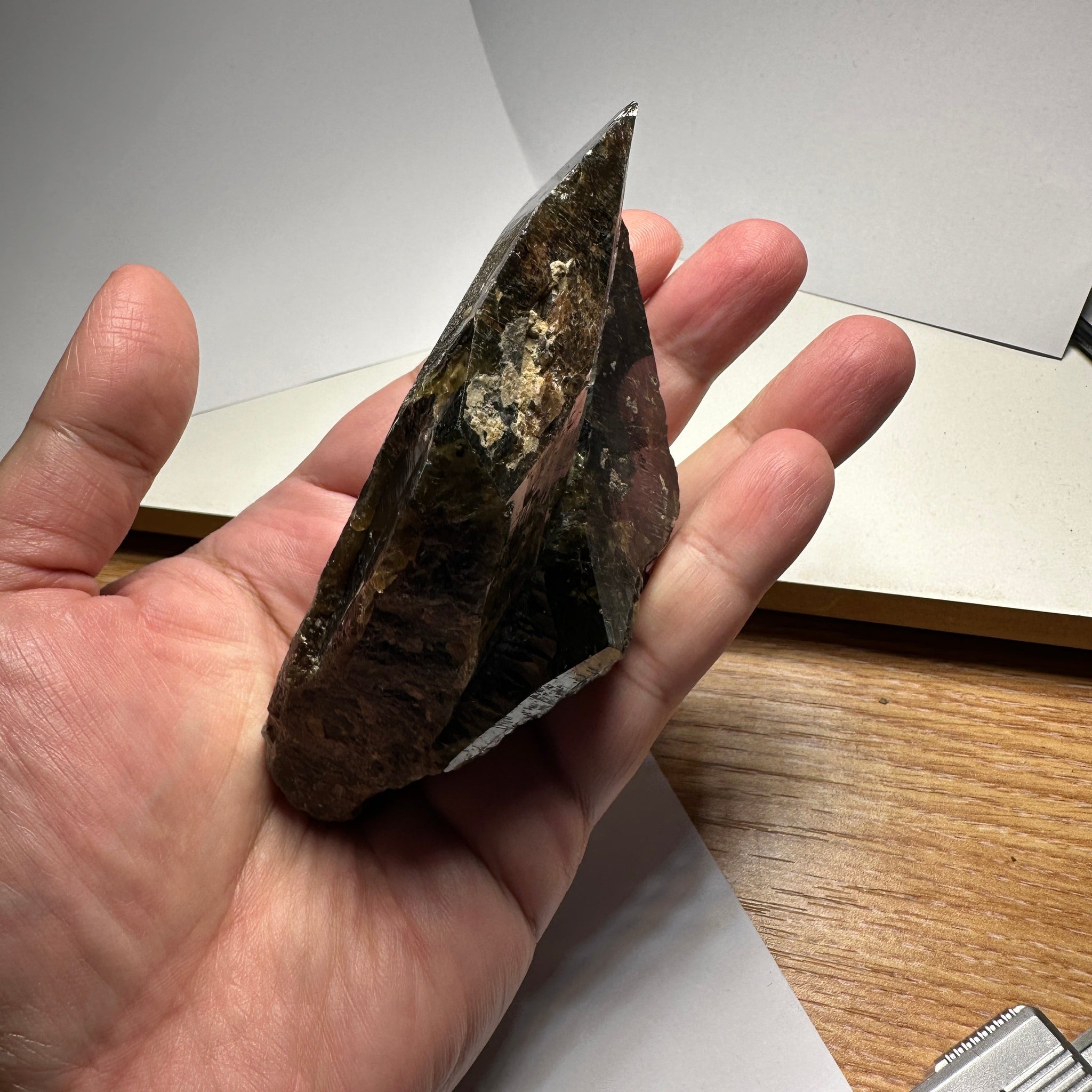 363.20Gm / 1816Ct Tanzanian Chrome Sphene Crystal. Unheated Untreated. 119Mm X 68.50Mm 44.00Mm