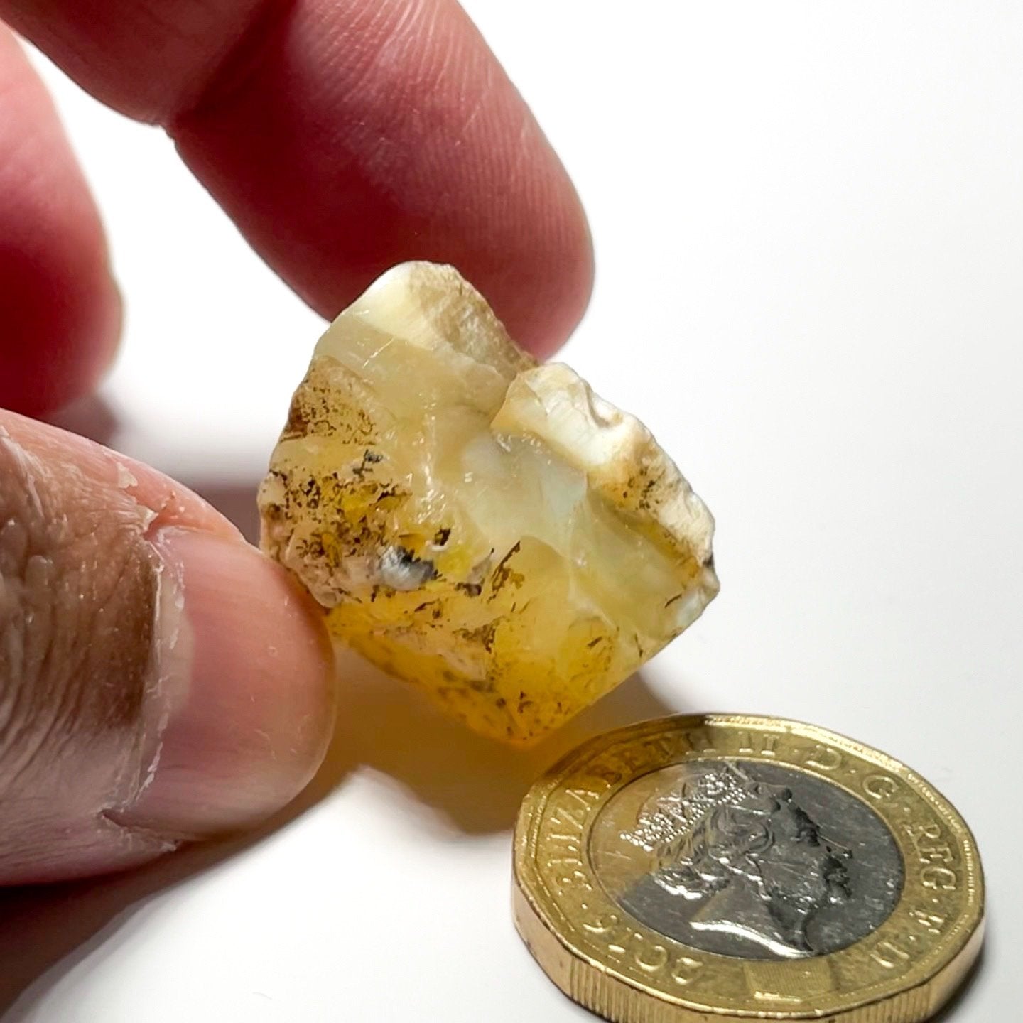 51.31Ct Opal Tanzania Untreated Unheated From A 1999 Deposit Chatoyant (Pearly Cats-Eye Effect)