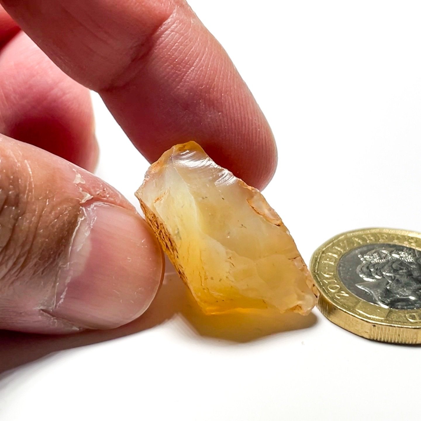 30.77Ct Opal Tanzania Untreated Unheated From A 1999 Deposit Chatoyant (Pearly Cats-Eye Effect)