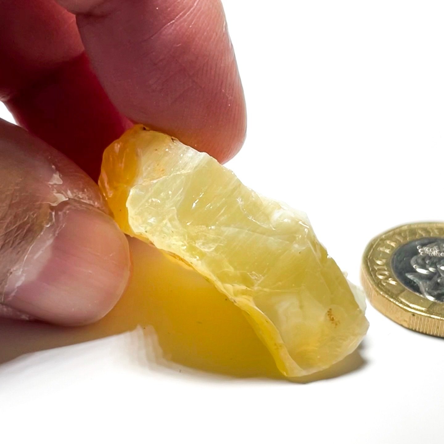 66.93Ct Opal Tanzania Untreated Unheated From A 1999 Deposit Chatoyant (Pearly Cats-Eye Effect)