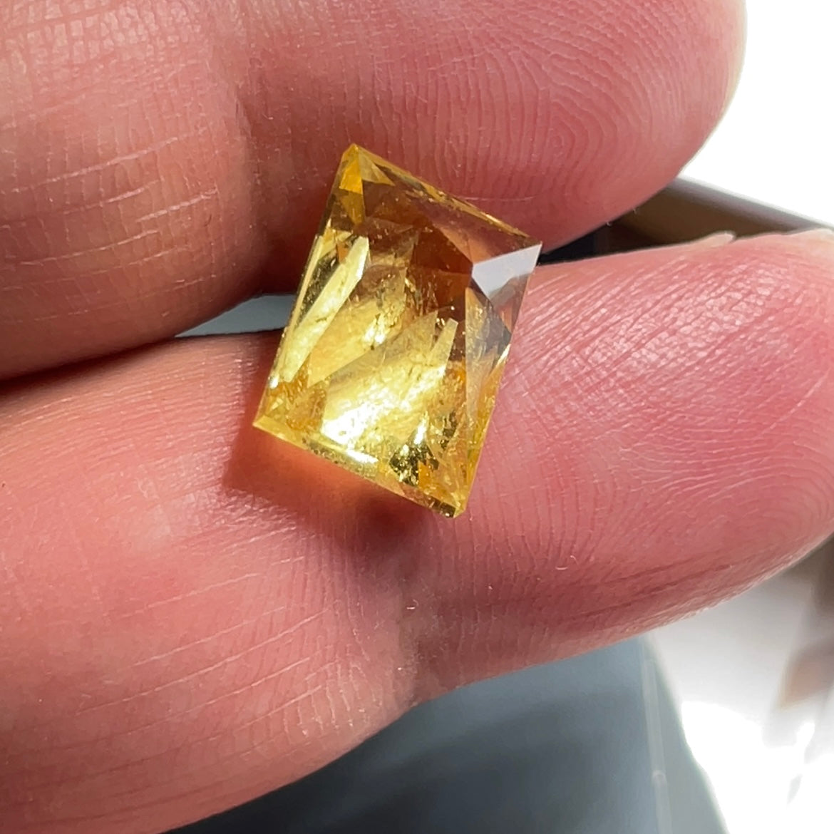 8.035Ct Vivid Intense Yellow Golden Danburite Tanzania Untreated Unheated. Slightly Included. Super
