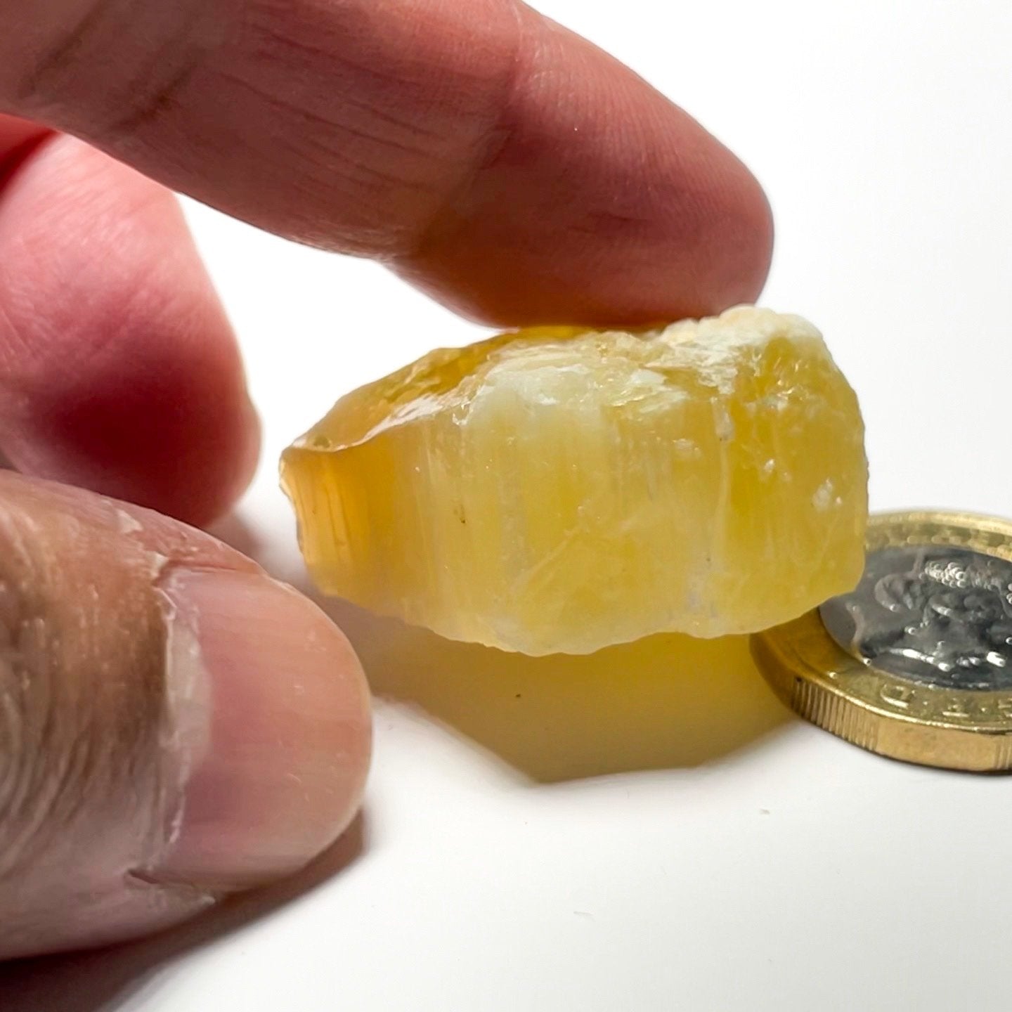 72.41Ct Opal Tanzania Untreated Unheated From A 1999 Deposit Chatoyant (Pearly Cats-Eye Effect)