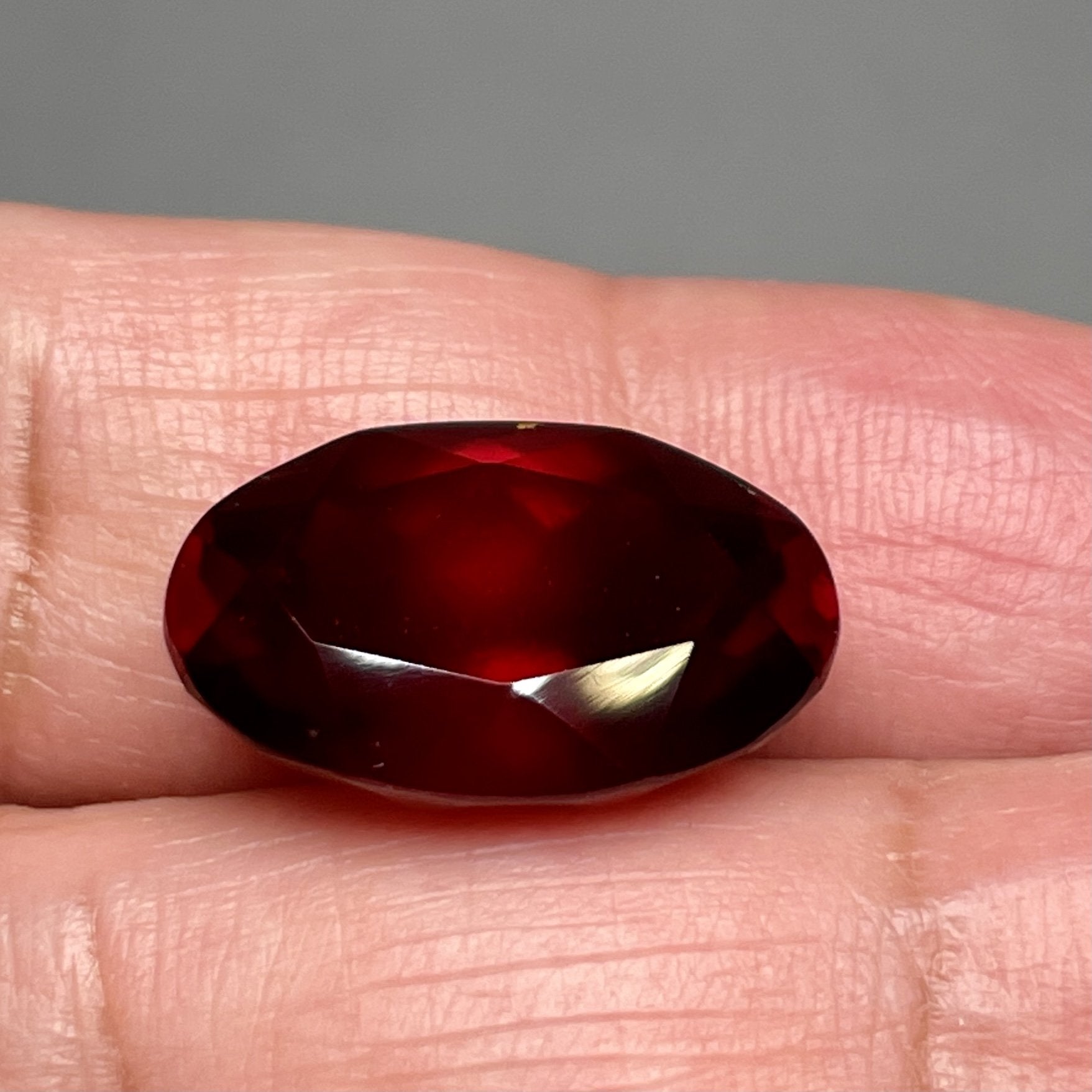 17.07Ct Hessonite Garnet Tanzania Untreated Unheated. 18 X 11.8 8.9 Mm. Use Either Side.