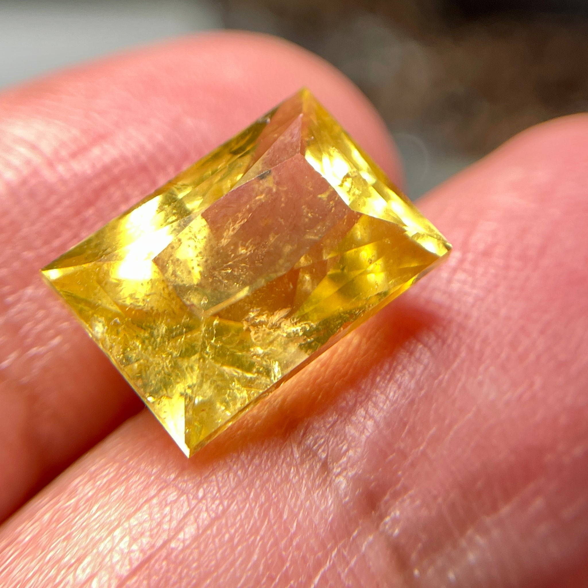 8.035Ct Vivid Intense Yellow Golden Danburite Tanzania Untreated Unheated. Slightly Included. Super