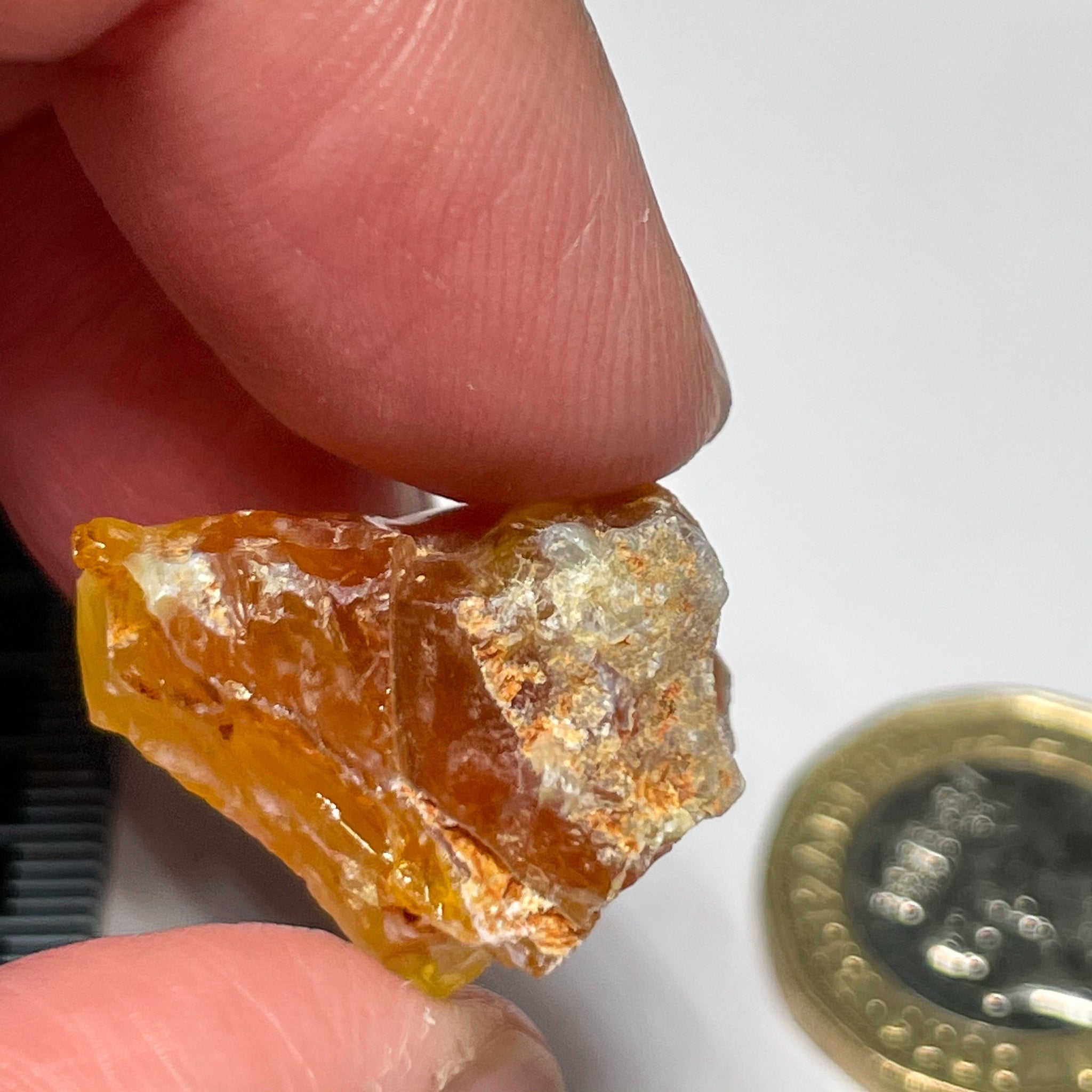 29.11Ct Opal Tanzania Untreated Unheated From A 1999 Deposit Chatoyant (Cats-Eye Effect) Has An