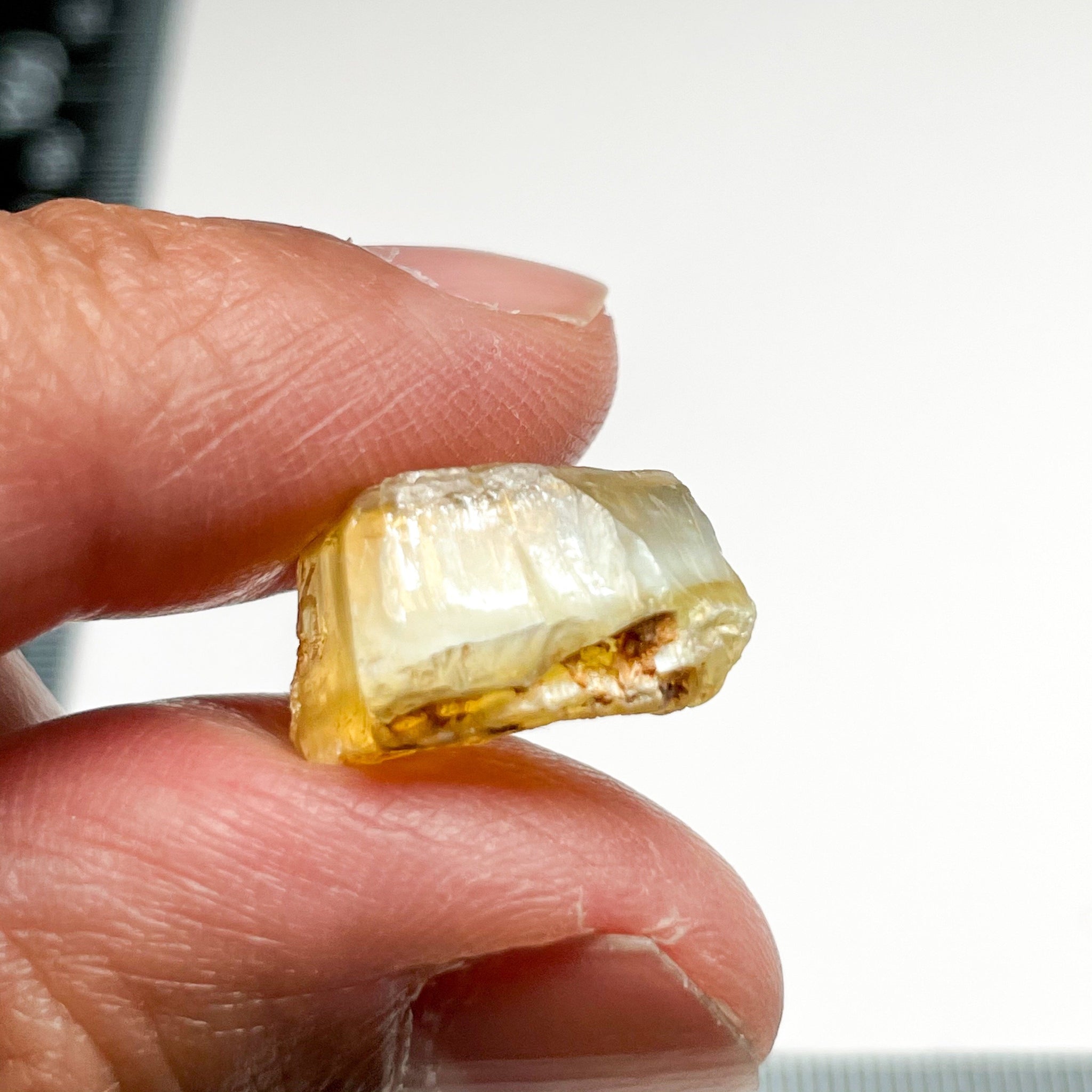 10.69Ct Opal Cats Eye Effect Tanzania. Untreated Unheated