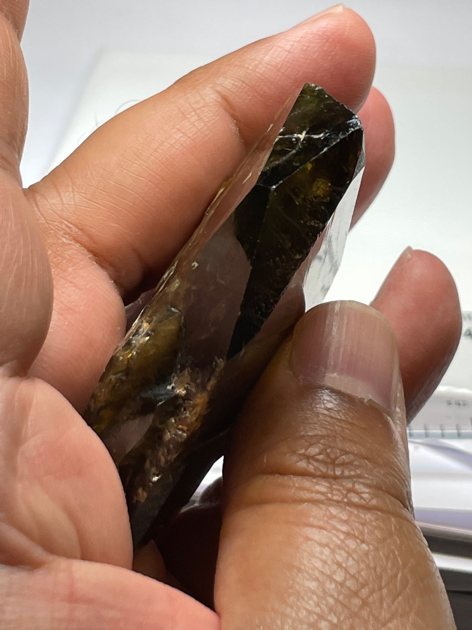 371.5Ct / 74.30Gm Tanzanian Sphene Crystal Untreated Unheated. 64.8 X 41.0 18.1Mm Very High End