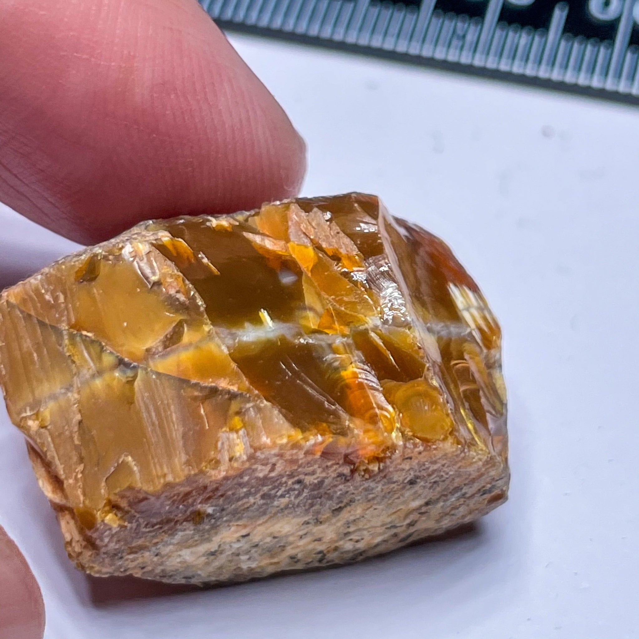 60.00Ct Opal Tanzania Untreated Unheated From A 1999 Deposit Chatoyant (Cats-Eye Effect) Has An