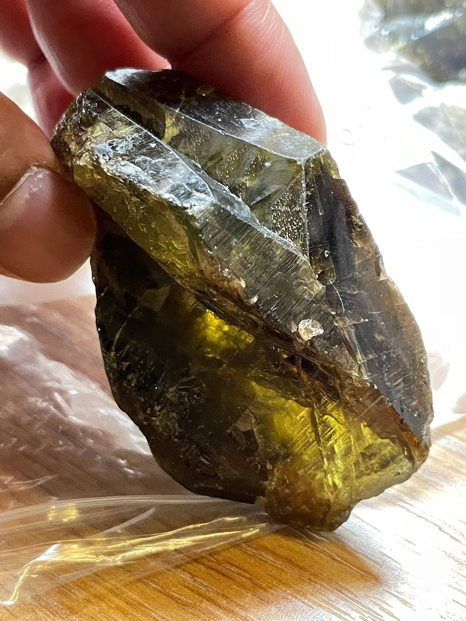 130.10Gm / 650.50Ct Sphene Crystal From Tanzania. Superb Rare Piece. 71.60 X 50.00 33.20Mm