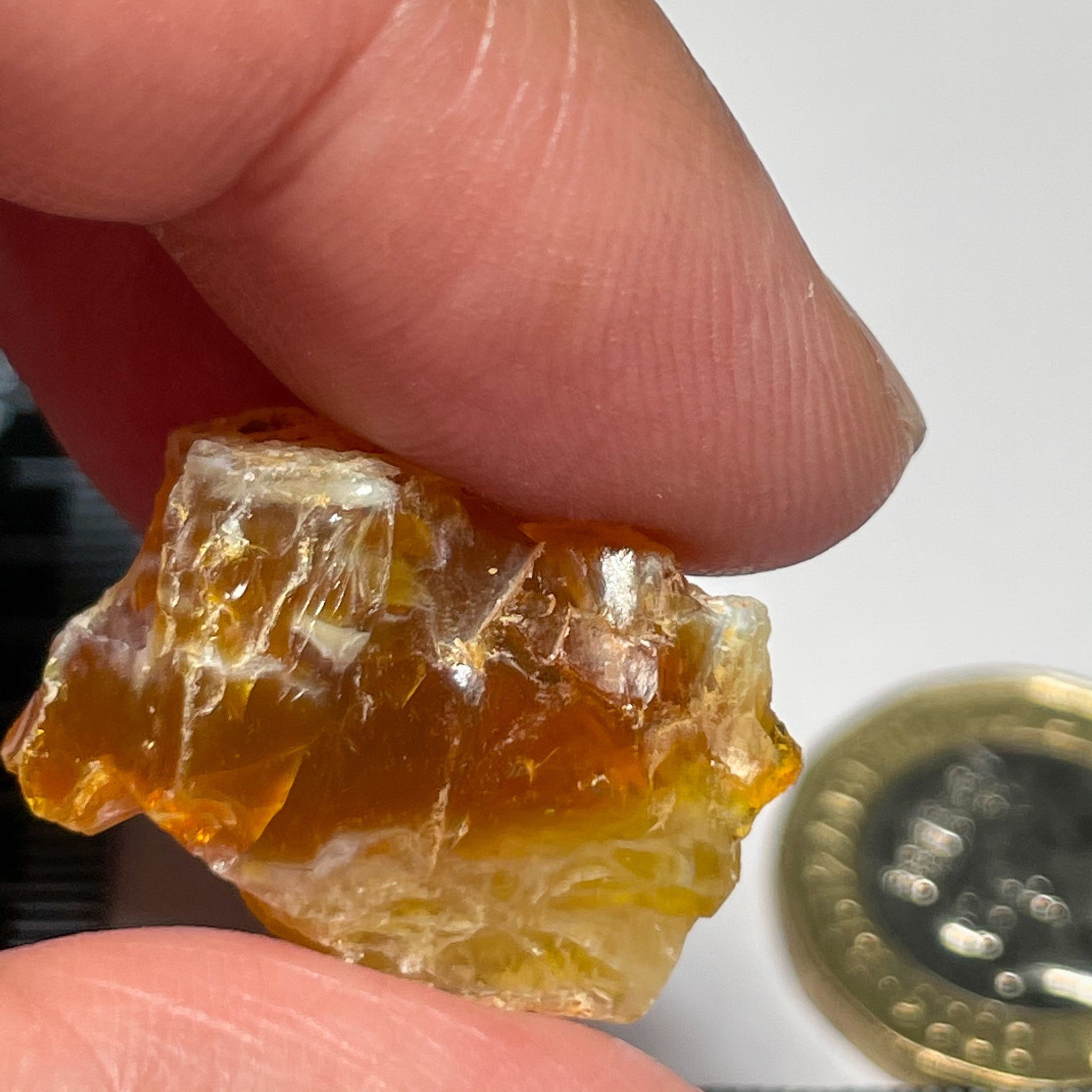 29.11Ct Opal Tanzania Untreated Unheated From A 1999 Deposit Chatoyant (Cats-Eye Effect) Has An