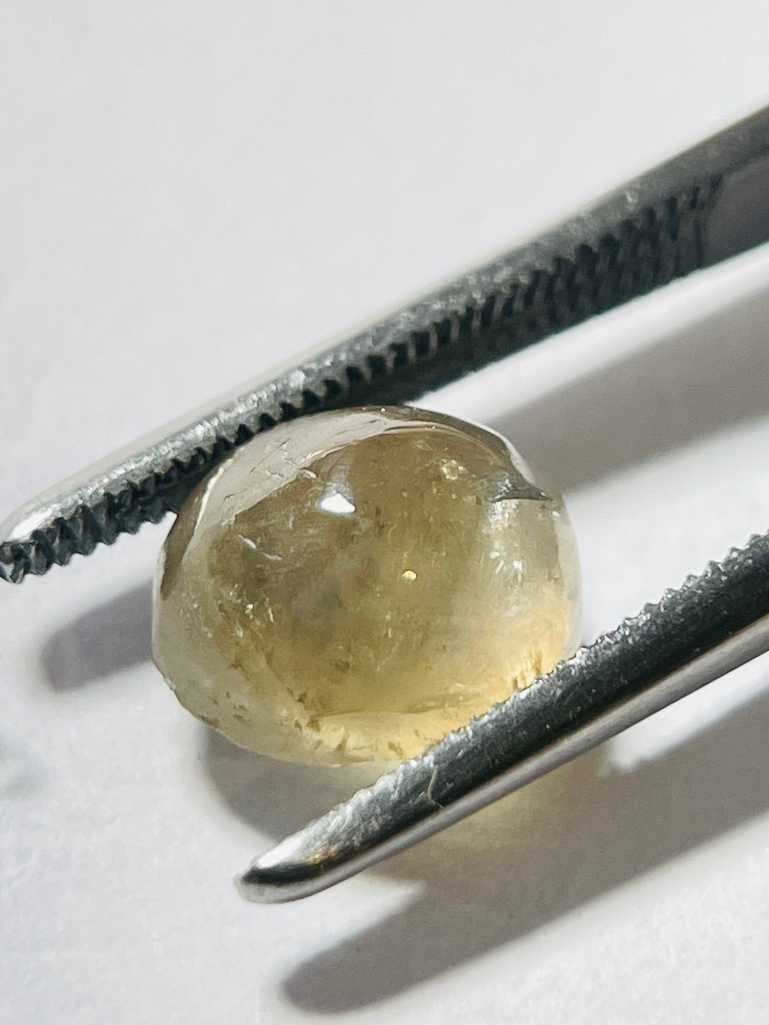 3.18Ct Sapphire Tanzania. Untreated Unheated. Seems To Have A Moving Spot/star. Oddly Cut