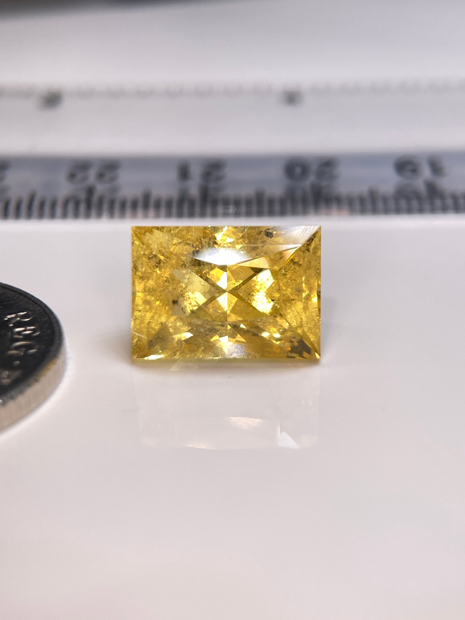 8.035Ct Vivid Intense Yellow Golden Danburite Tanzania Untreated Unheated. Slightly Included. Super
