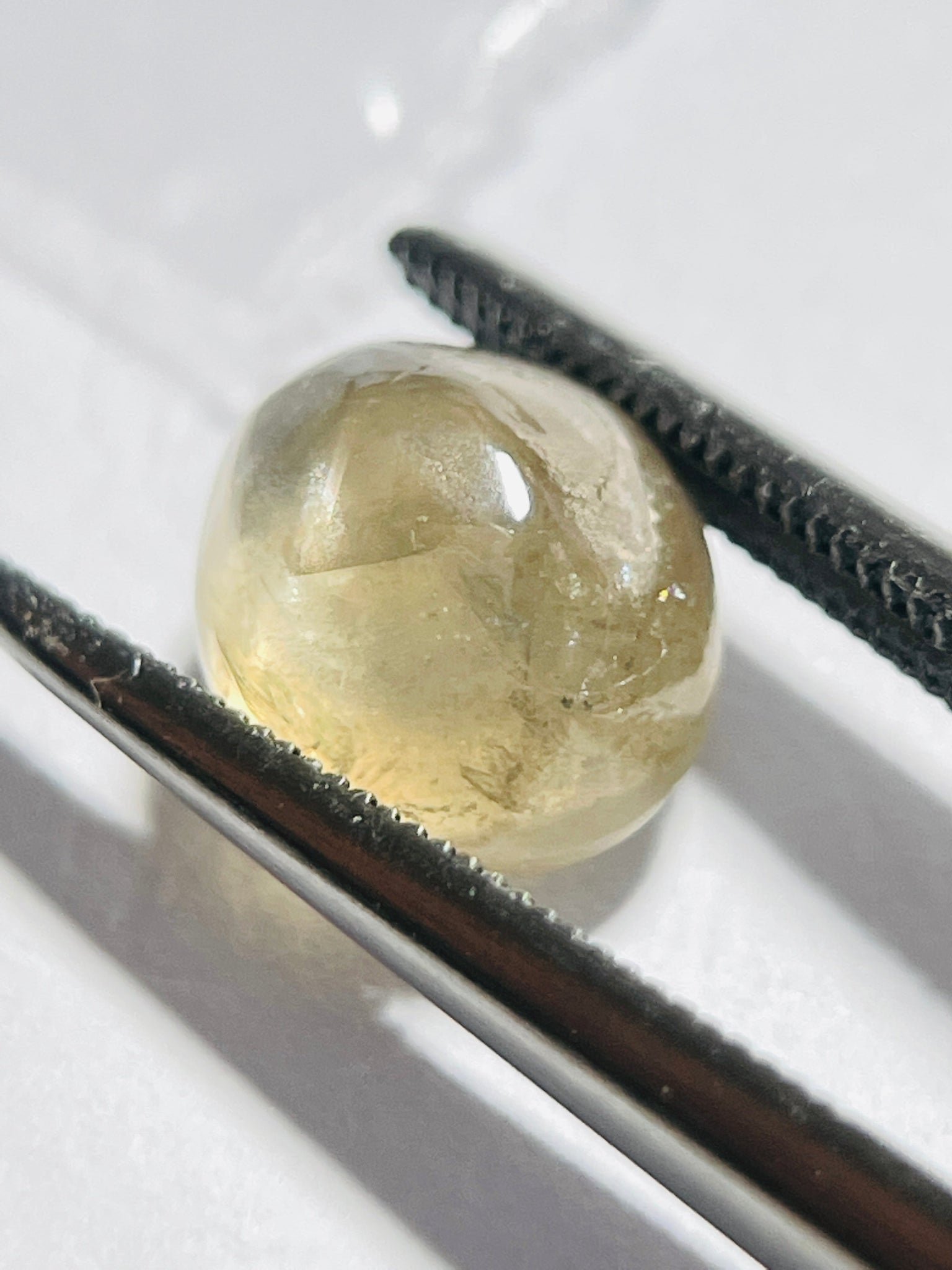 3.18Ct Sapphire Tanzania. Untreated Unheated. Seems To Have A Moving Spot/star. Oddly Cut