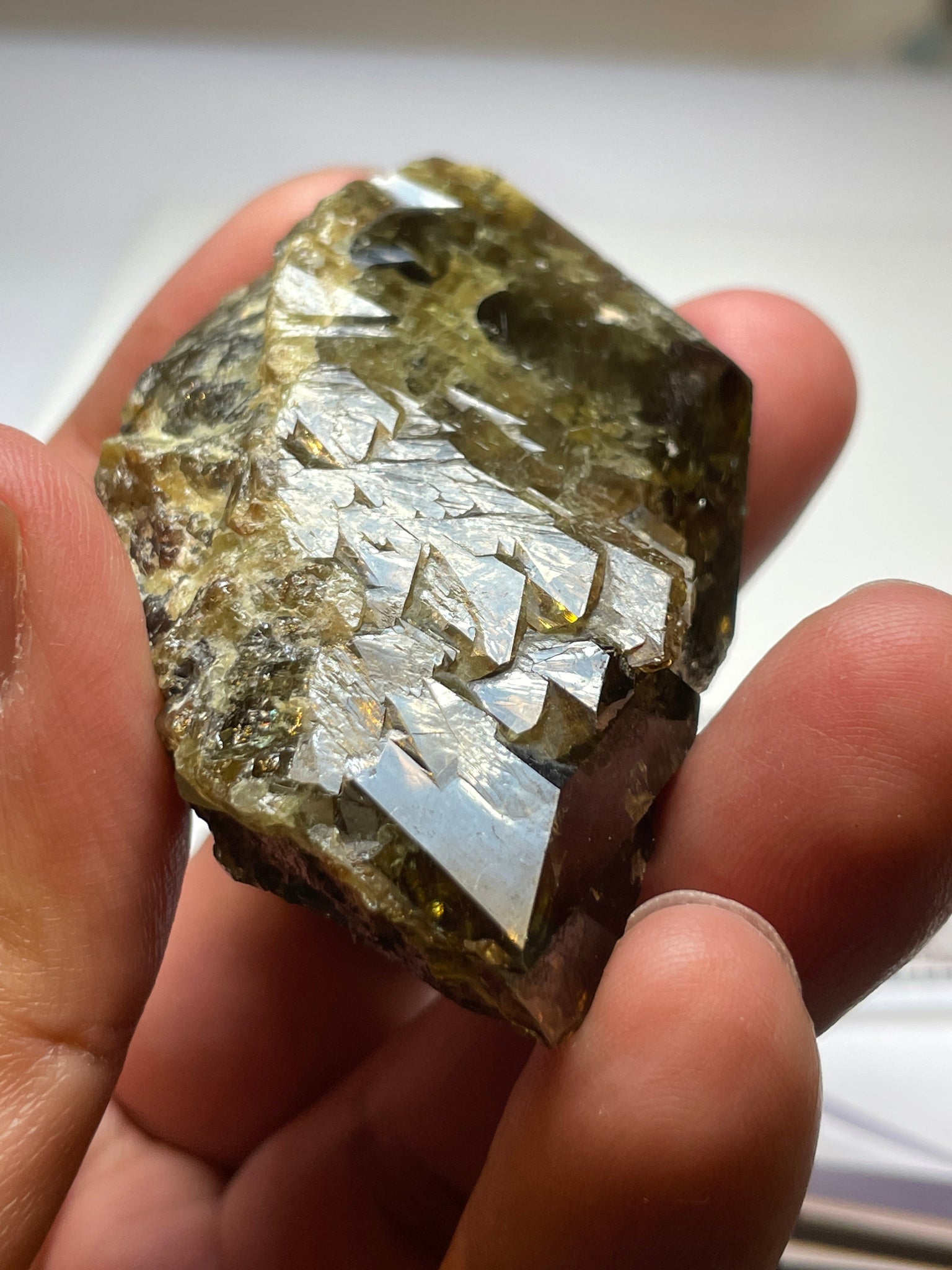 371.5Ct / 74.30Gm Tanzanian Sphene Crystal Untreated Unheated. 64.8 X 41.0 18.1Mm Very High End