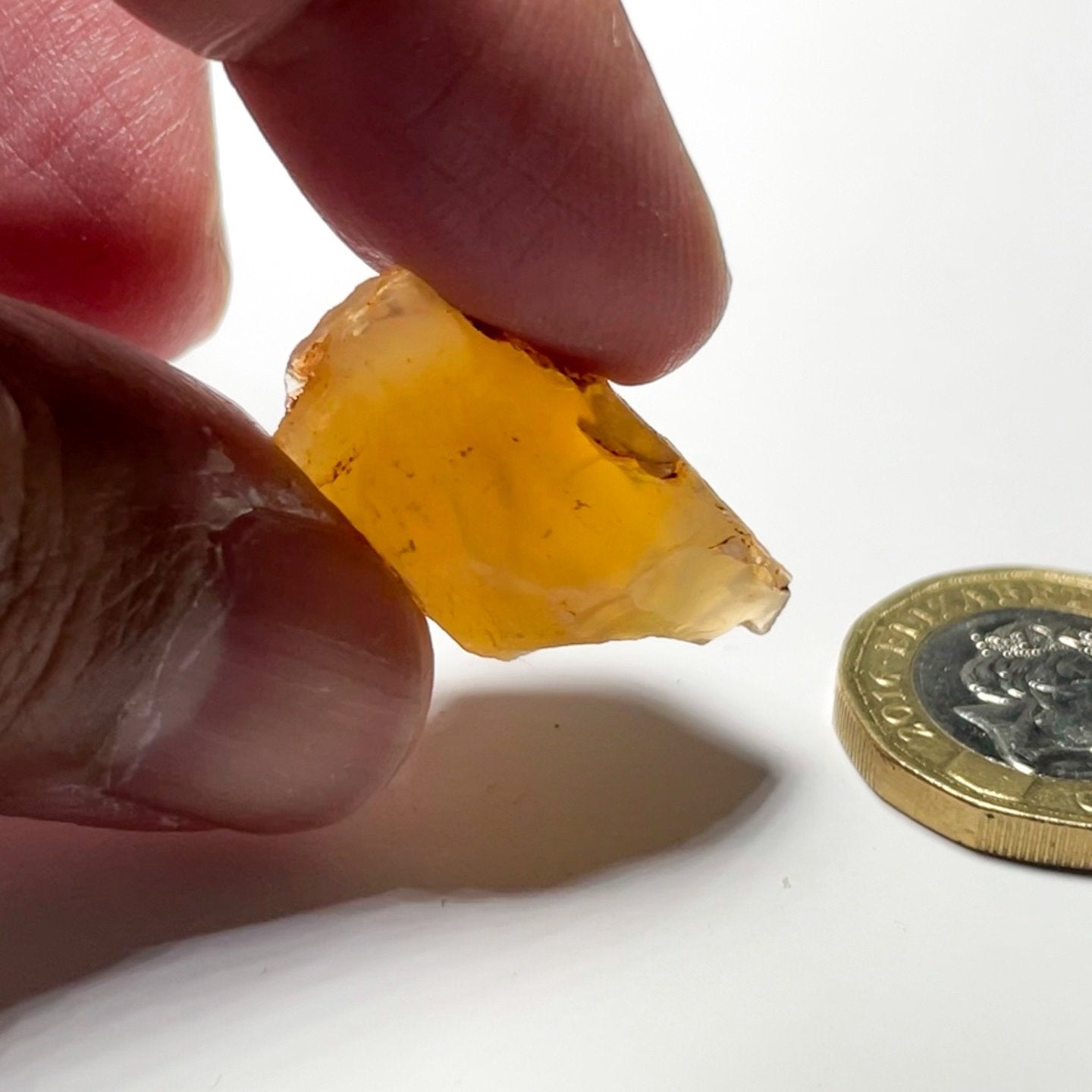 30.77Ct Opal Tanzania Untreated Unheated From A 1999 Deposit Chatoyant (Pearly Cats-Eye Effect)