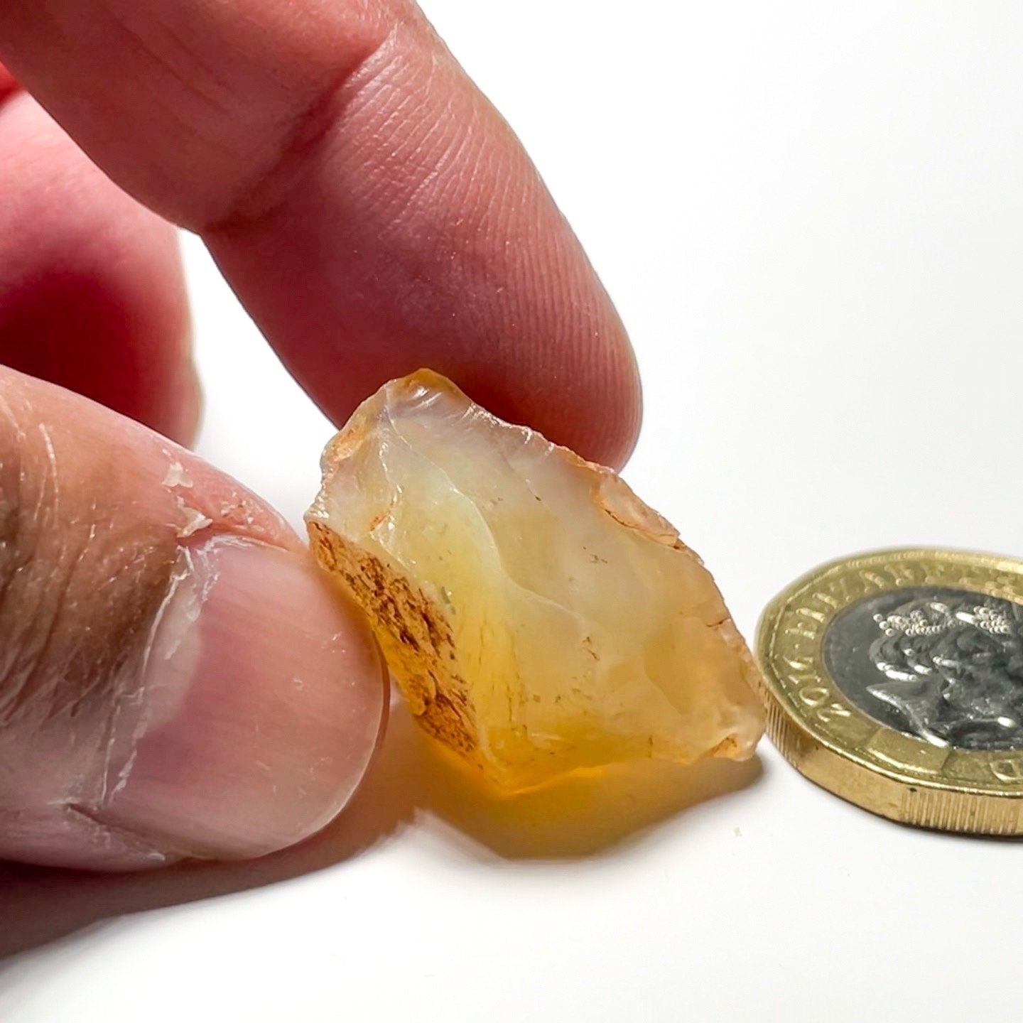 30.77Ct Opal Tanzania Untreated Unheated From A 1999 Deposit Chatoyant (Pearly Cats-Eye Effect)