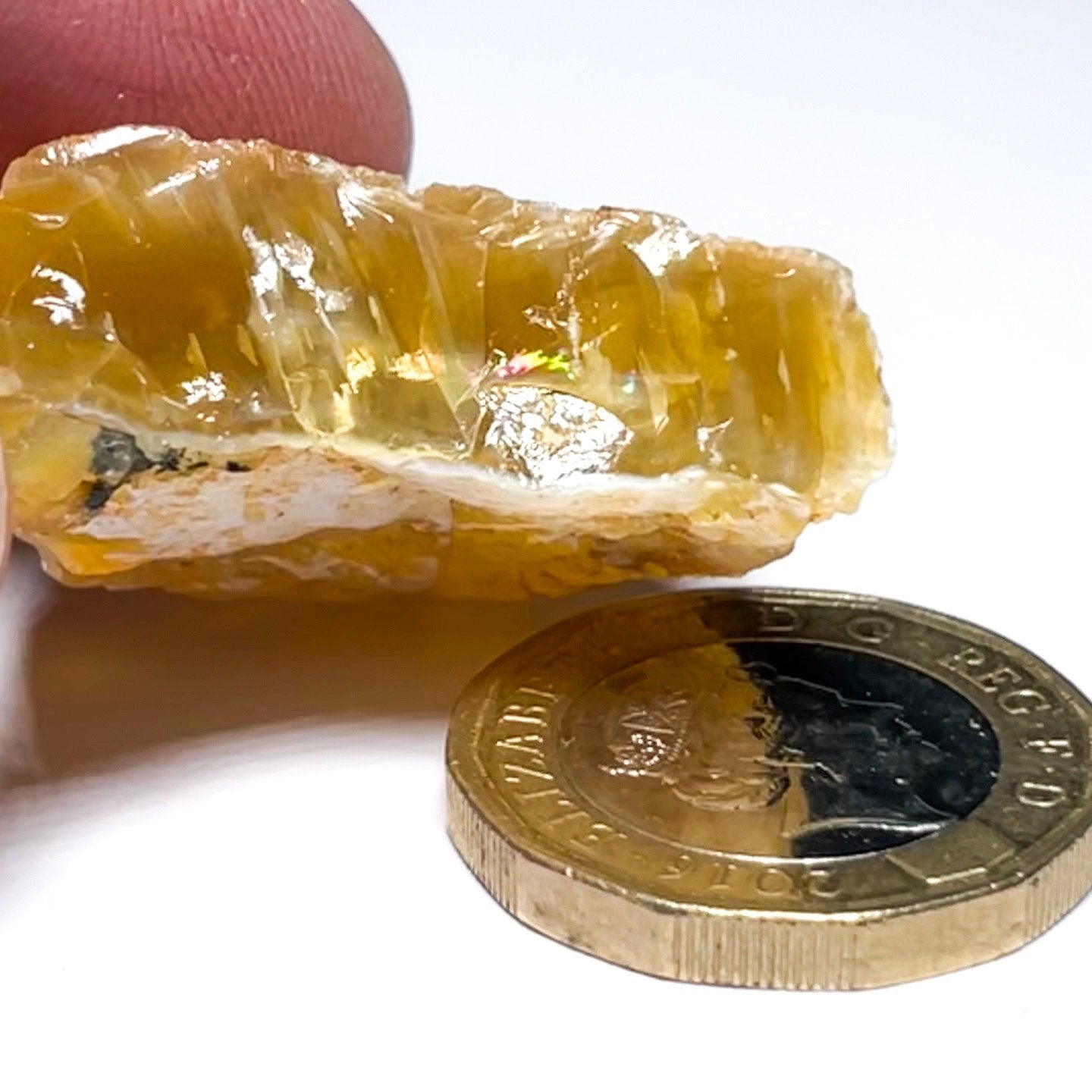 46.74Ct Opal Tanzania Untreated Unheated From A 1999 Deposit Chatoyant (Pearly Cats-Eye Effect)