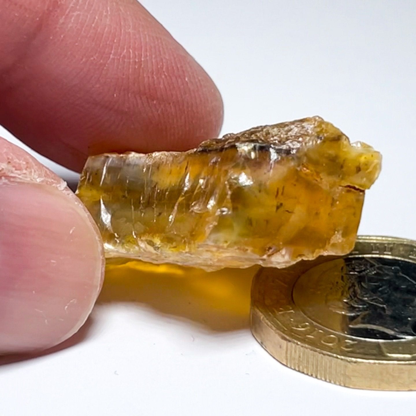 40.71Ct Opal Tanzania Untreated Unheated From A 1999 Deposit Chatoyant (Pearly Cats-Eye Effect)