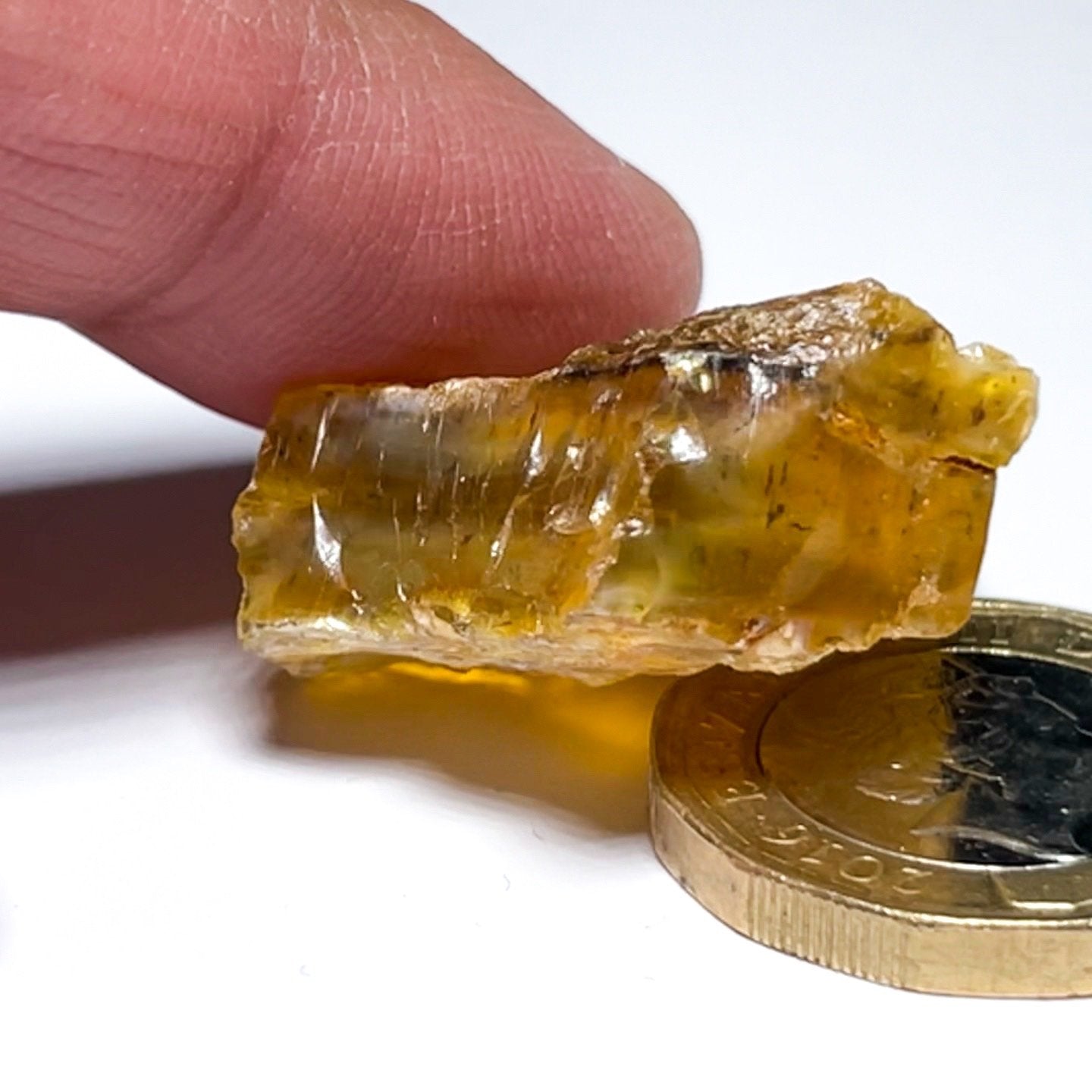 40.71Ct Opal Tanzania Untreated Unheated From A 1999 Deposit Chatoyant (Pearly Cats-Eye Effect)